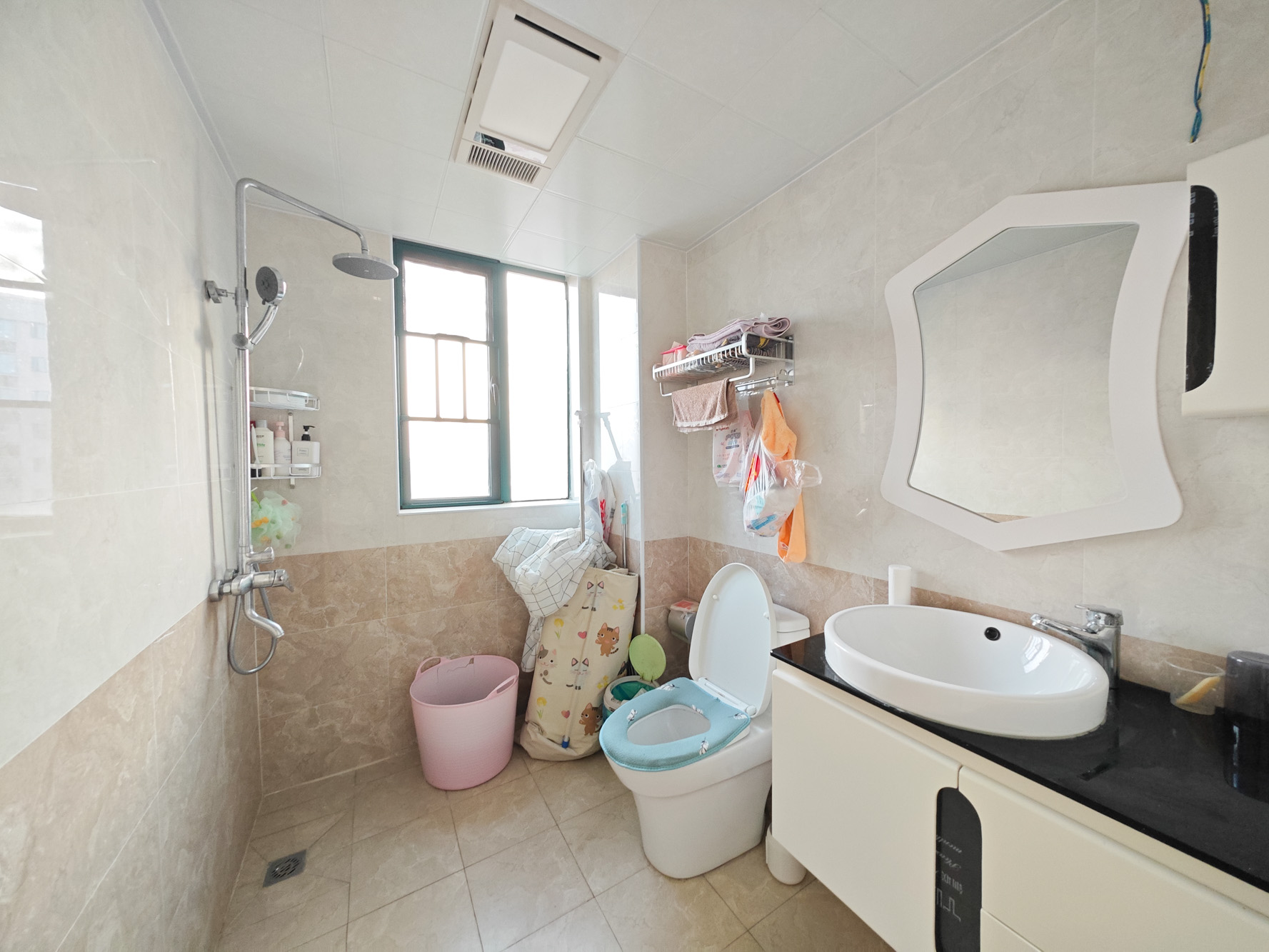 博长山水香颐  4室2厅2卫    93.8万 博长山水香颐  4室2厅2卫    93.8万卫生间