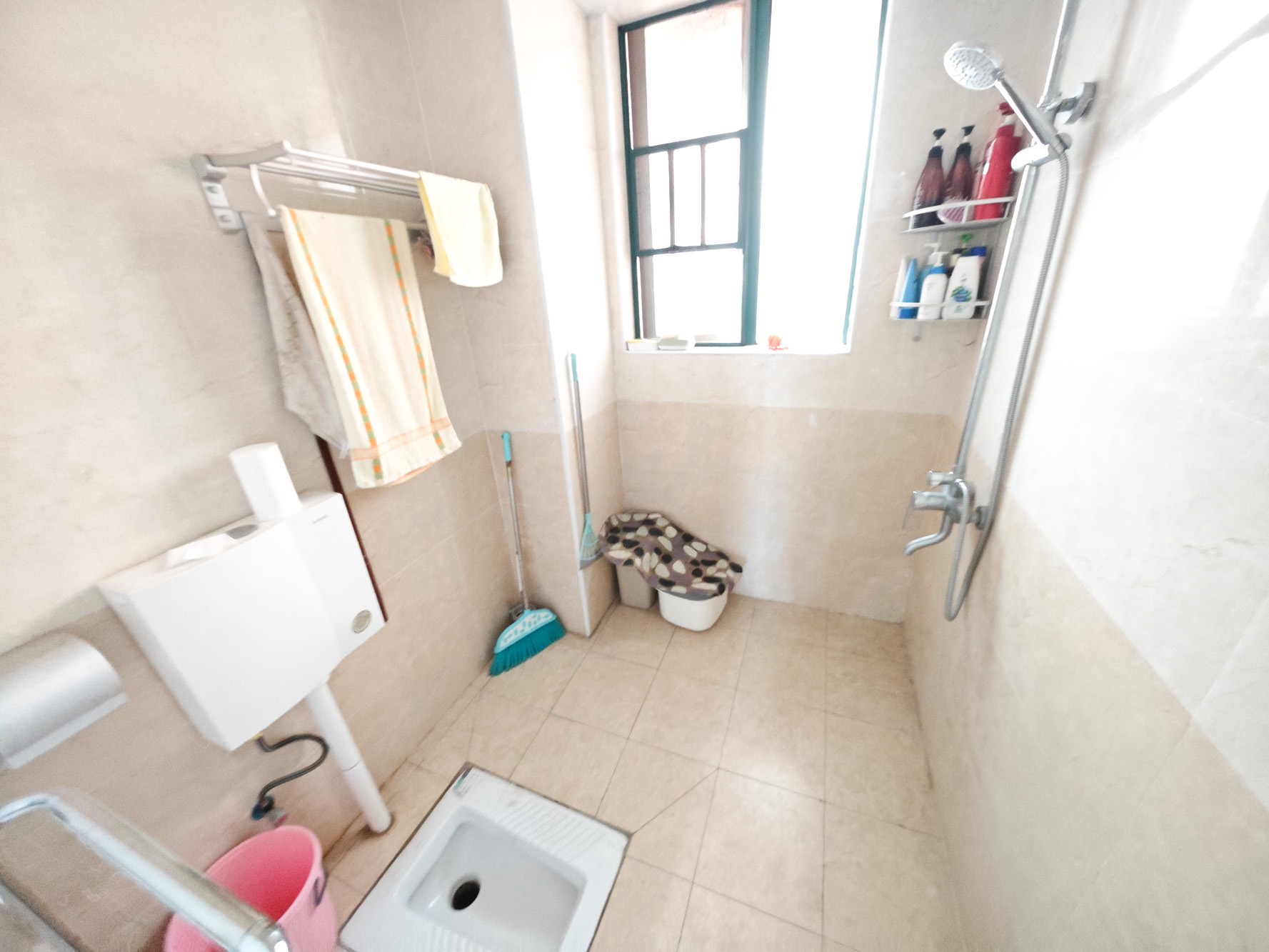 博长山水香颐  4室2厅2卫    93.8万 博长山水香颐  4室2厅2卫    93.8万卫生间