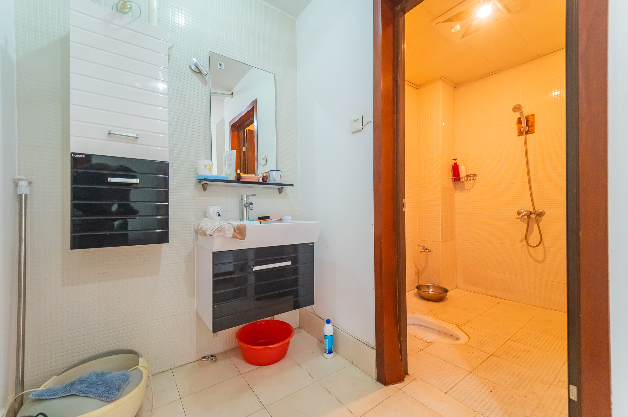 山水芙蓉国际新城  5室2厅3卫    366.8万 山水芙蓉国际新城  5室2厅3卫    366.8万卫生间