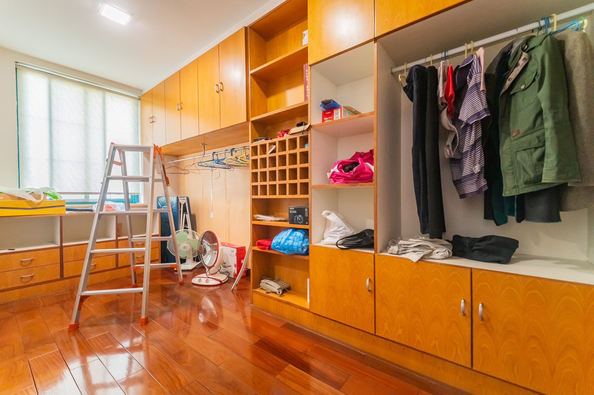 山水芙蓉国际新城  5室2厅3卫    366.8万卧室