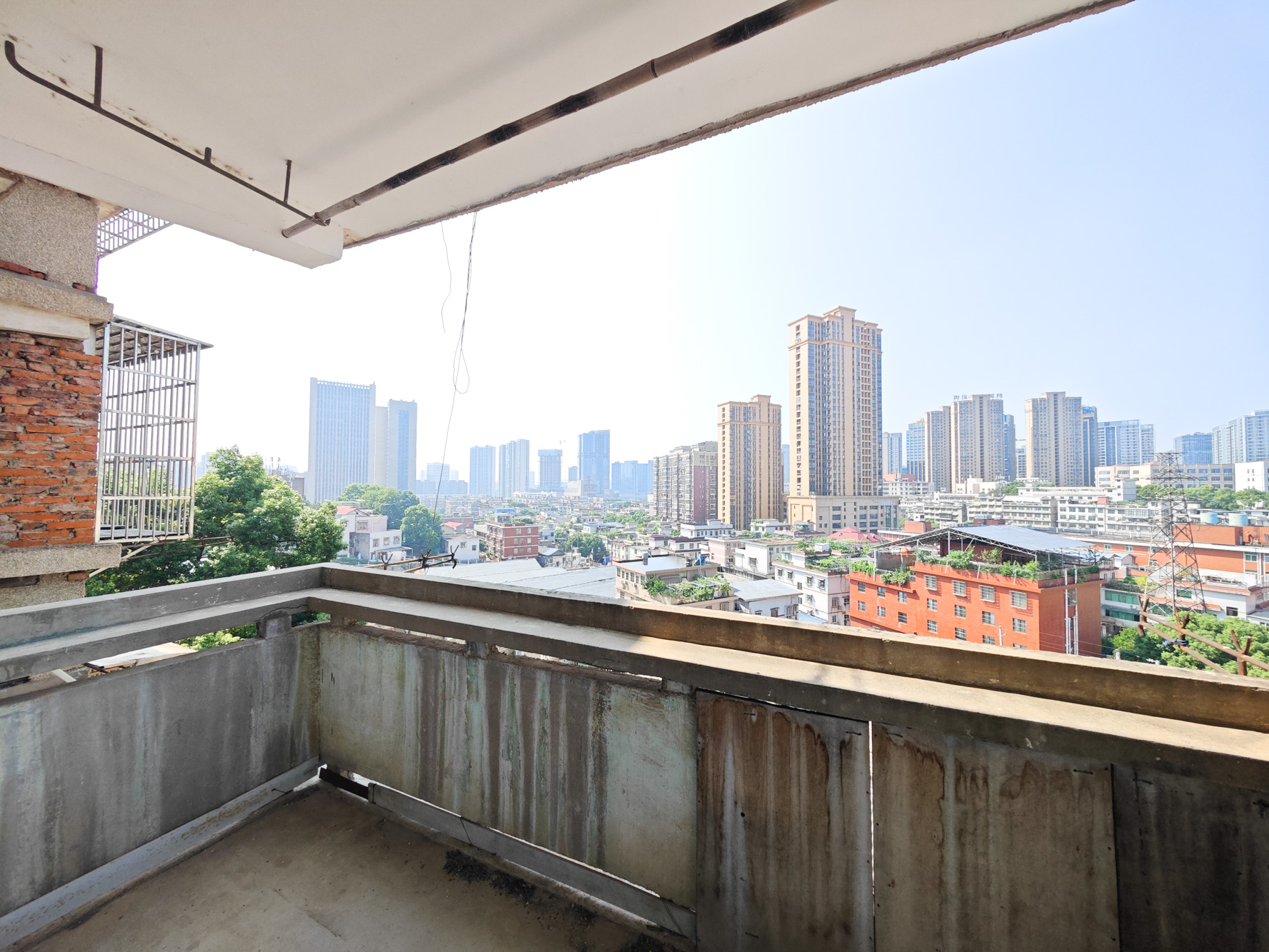 输变电局宿舍  2室1厅1卫   44.00万阳台