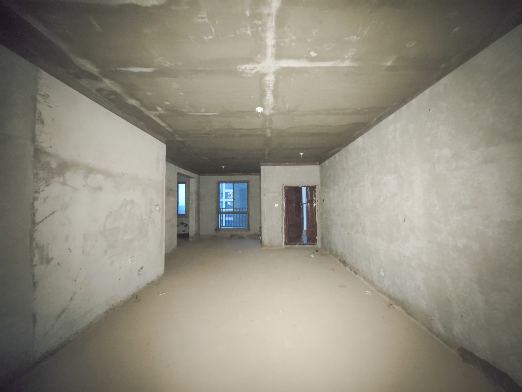 碧桂园南城首府(东宸林海) 4室2厅2卫 80.0万 碧桂园南城首府(东宸林海) 4室2厅2卫 80.0万客厅