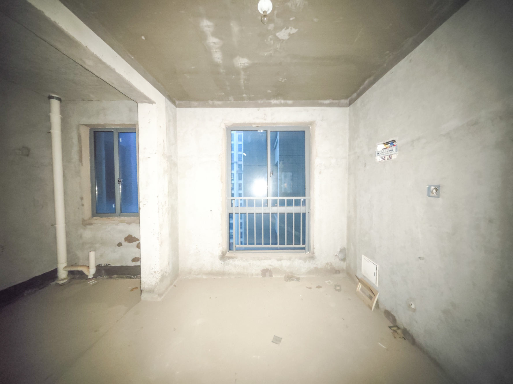 碧桂园南城首府(东宸林海) 4室2厅2卫 80.0万 碧桂园南城首府(东宸林海) 4室2厅2卫 80.0万客厅