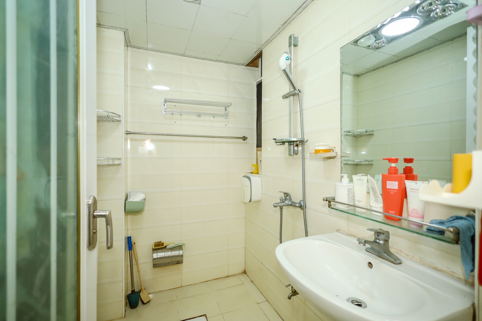 湘瑞家园 3室2厅1卫 42.8万 湘瑞家园 3室2厅1卫 42.8万卫生间