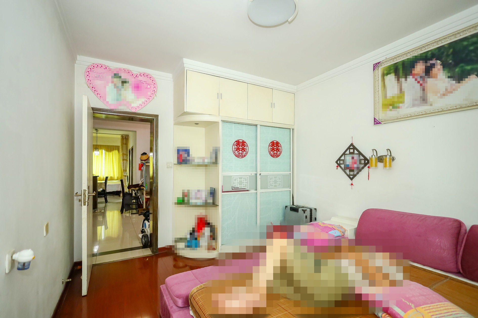 中南汽车世界  2室2厅1卫    32.7万 中南汽车世界  2室2厅1卫    32.7万卧室