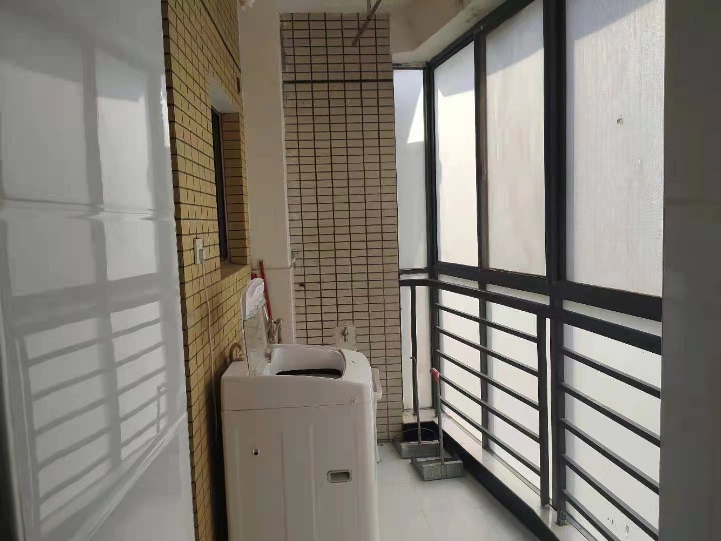 蓝盾景园一期  4室2厅2卫    54.8万 蓝盾景园一期  4室2厅2卫    54.8万室内图