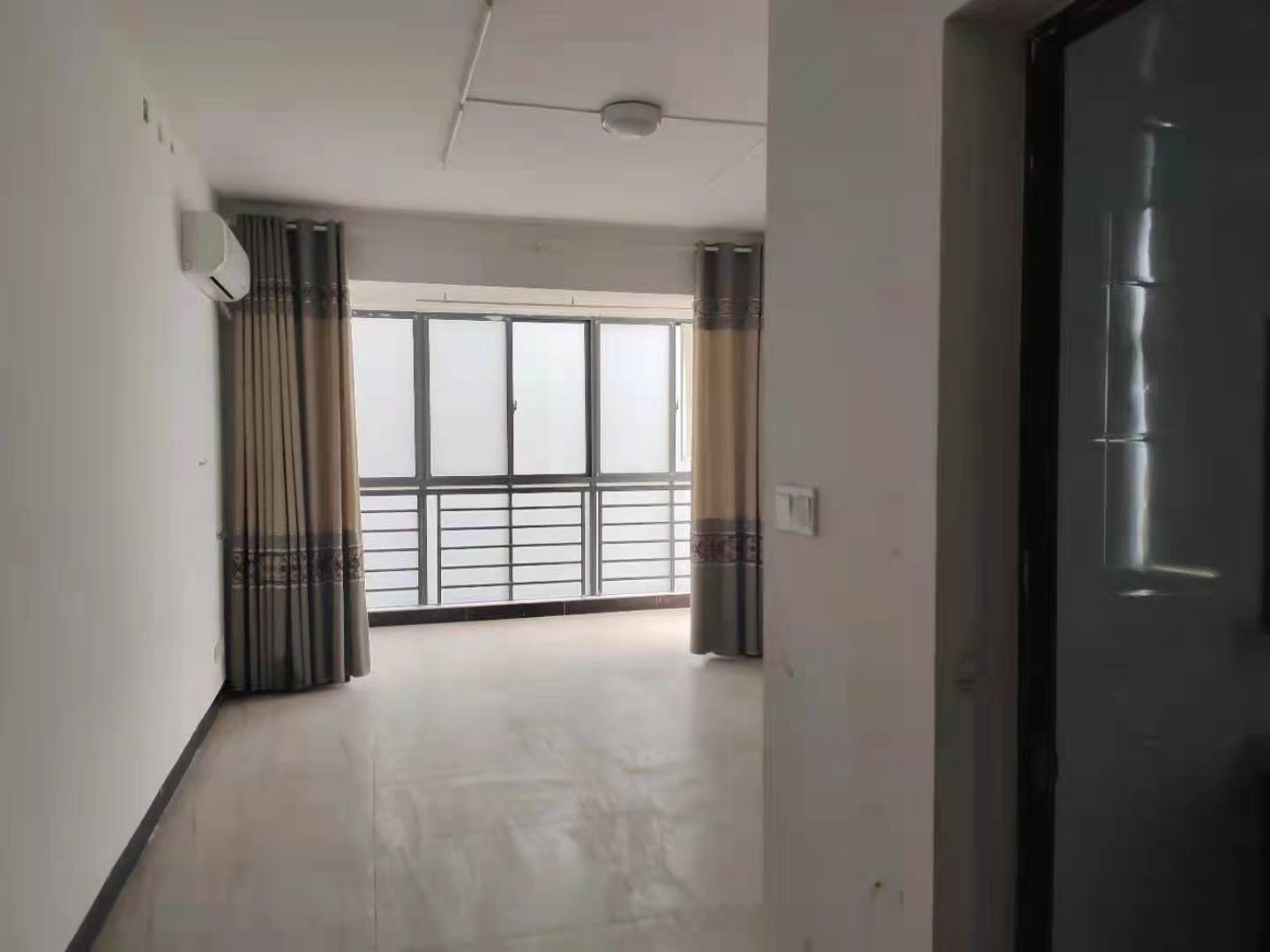 蓝盾景园一期  4室2厅2卫    54.8万 蓝盾景园一期  4室2厅2卫    54.8万室内图