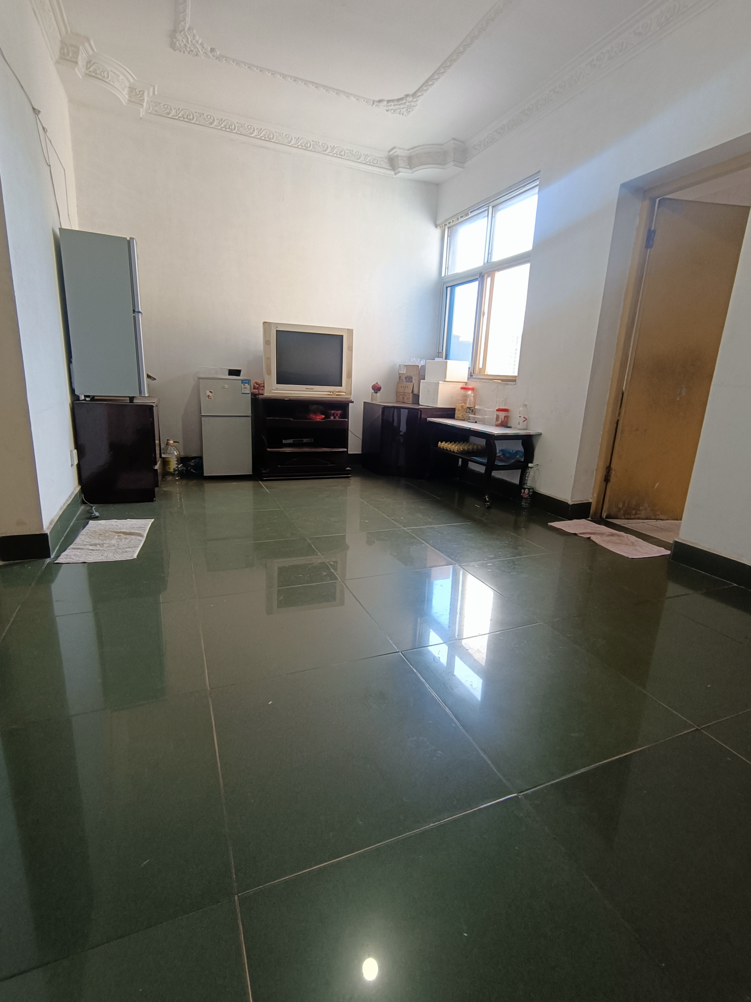 地勘佳苑 2室1厅1卫 32.8万 地勘佳苑 2室1厅1卫 32.8万客厅