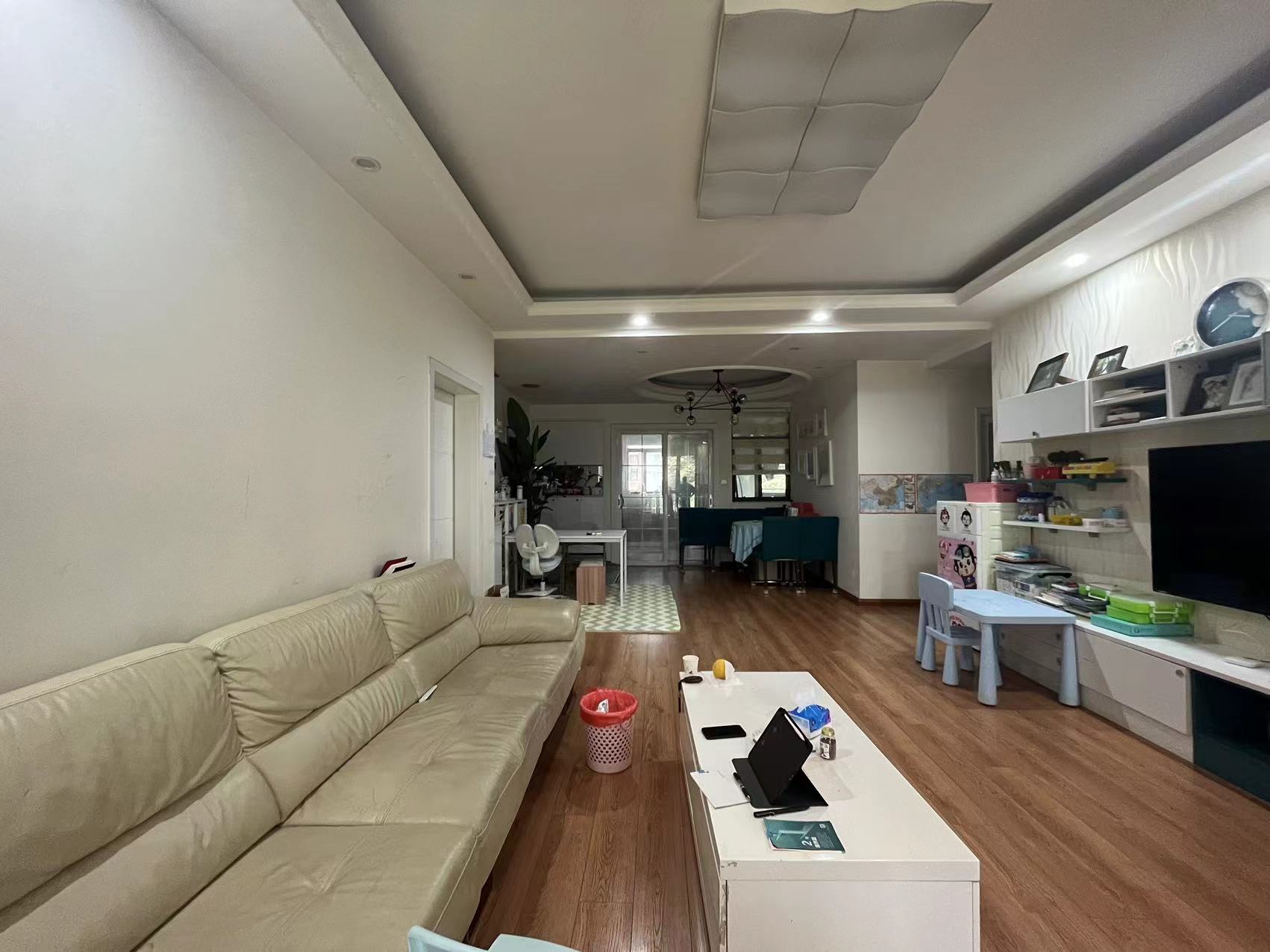 山水文园 4室2厅2卫 82.8万 山水文园 4室2厅2卫 82.8万室内图