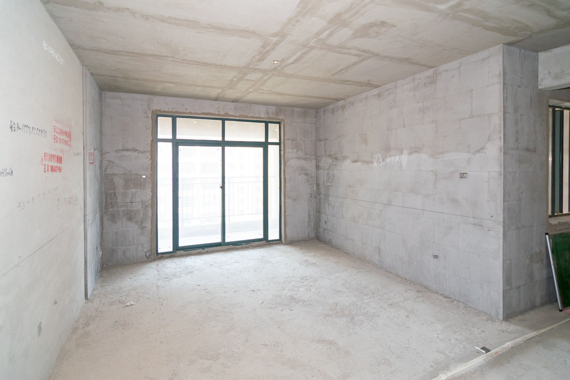 金湘苑（星澜之悦）  4室2厅2卫    86.0万客厅