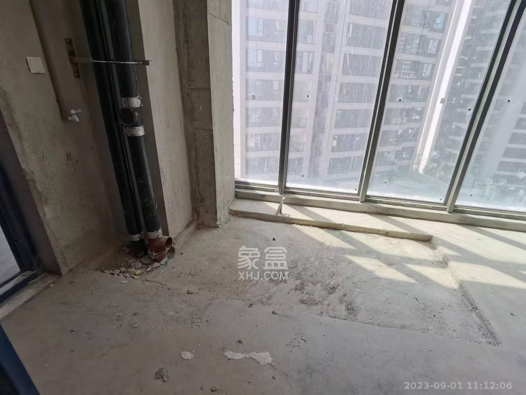 绿地V岛  1室1厅1卫   1500.00元/月室内图