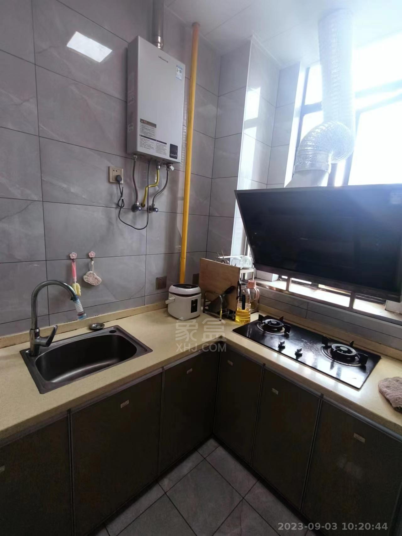 白金汉宫  1室1厅1卫   1100.00元/月室内图1