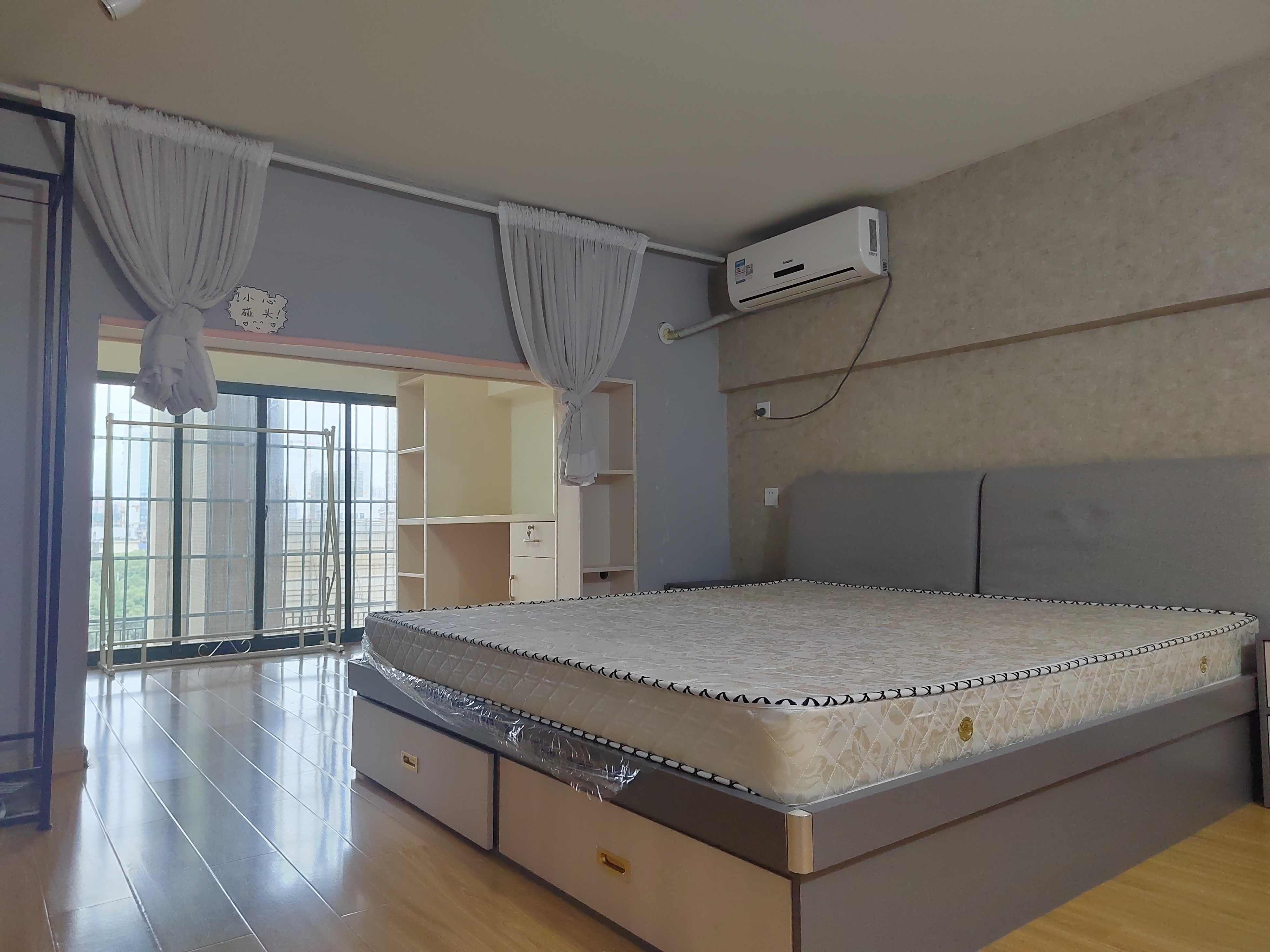 中建国际大厦  0室0厅0卫   28.80万客厅