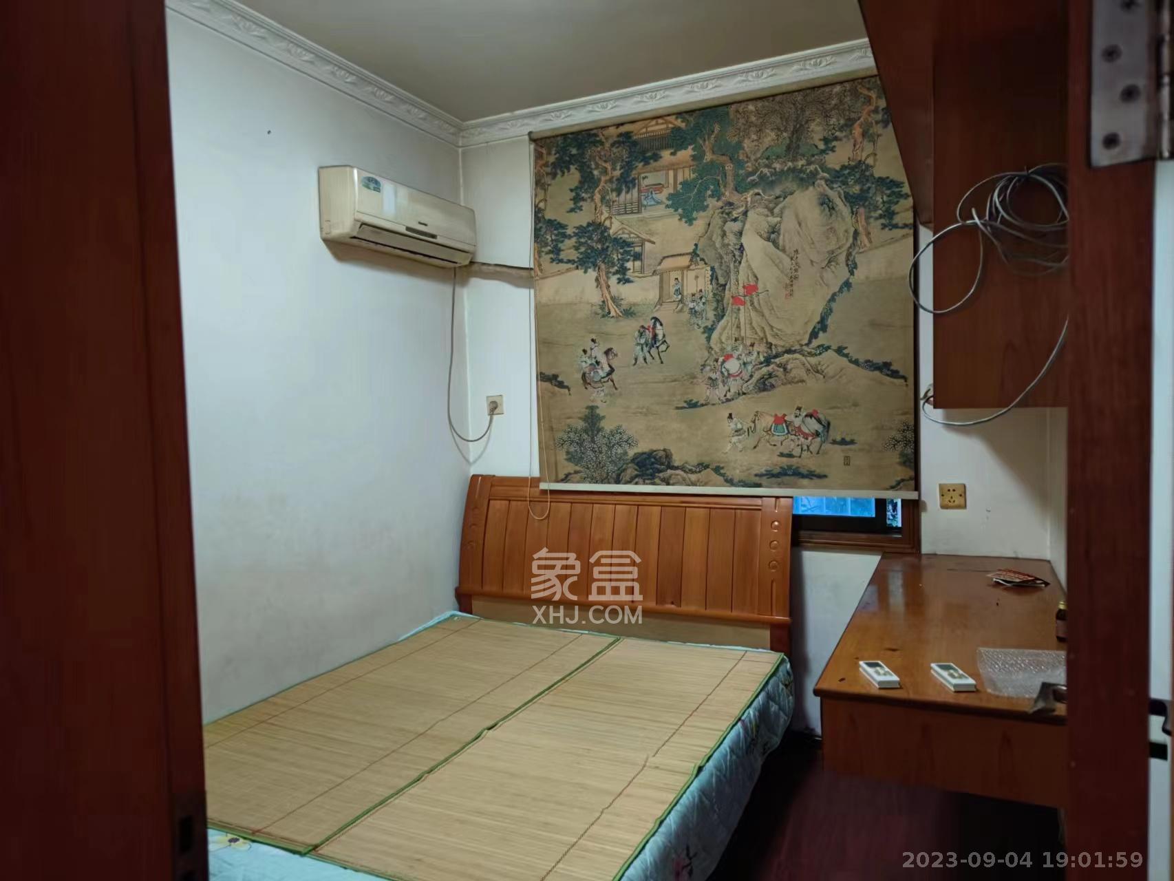湖南师大张公岭校区宿舍  3室2厅1卫   1500.00元/月室内图