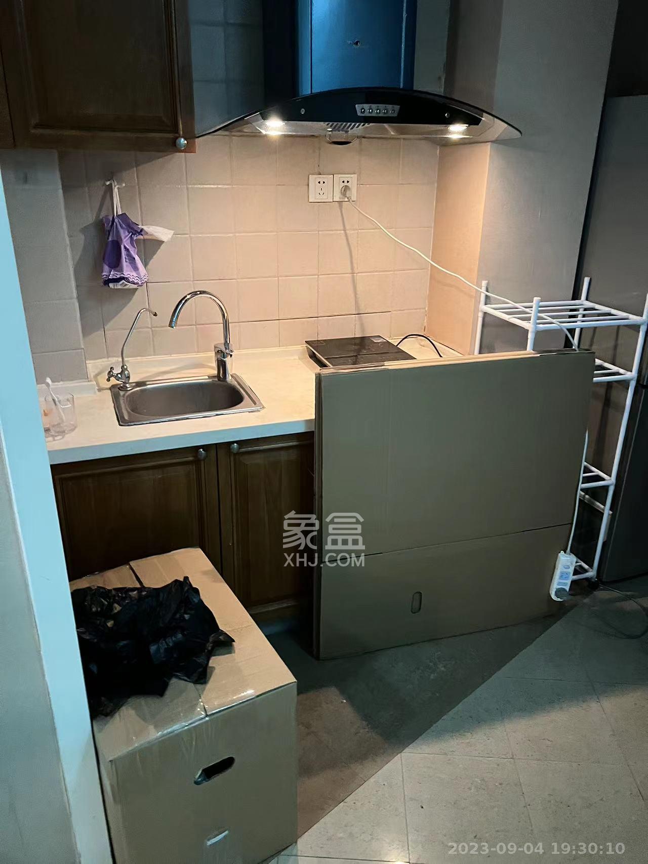 铂宫  1室1厅1卫   2600.00元/月室内图