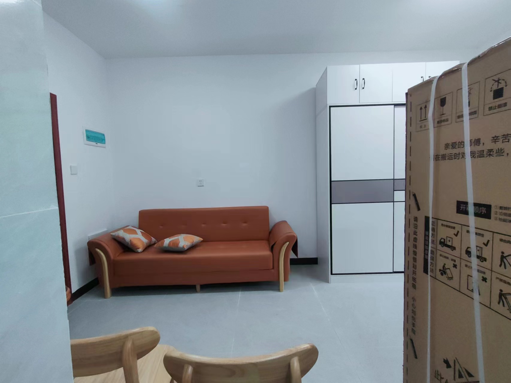 百弘学府城  0室0厅0卫   1300.00元/月室内图