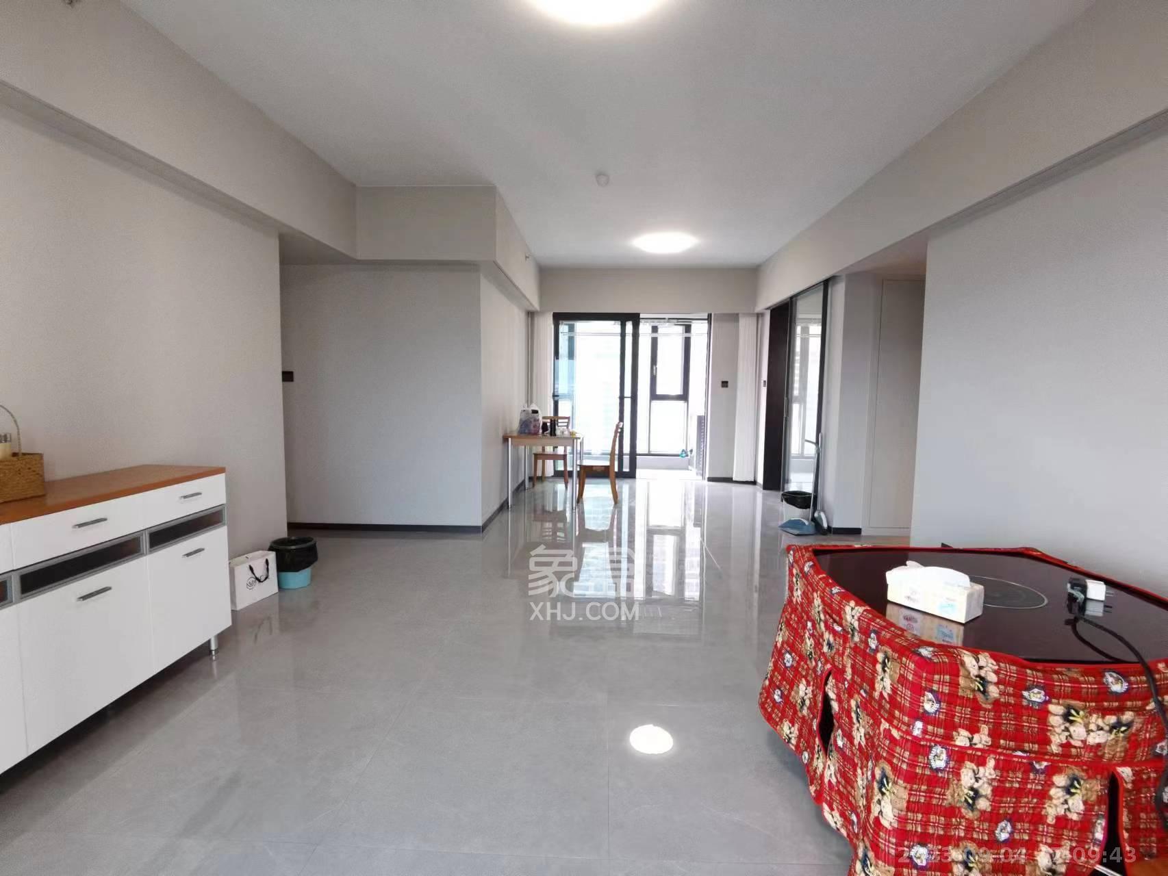 时代梅溪领峰  4室2厅3卫   5600.00元/月室内图