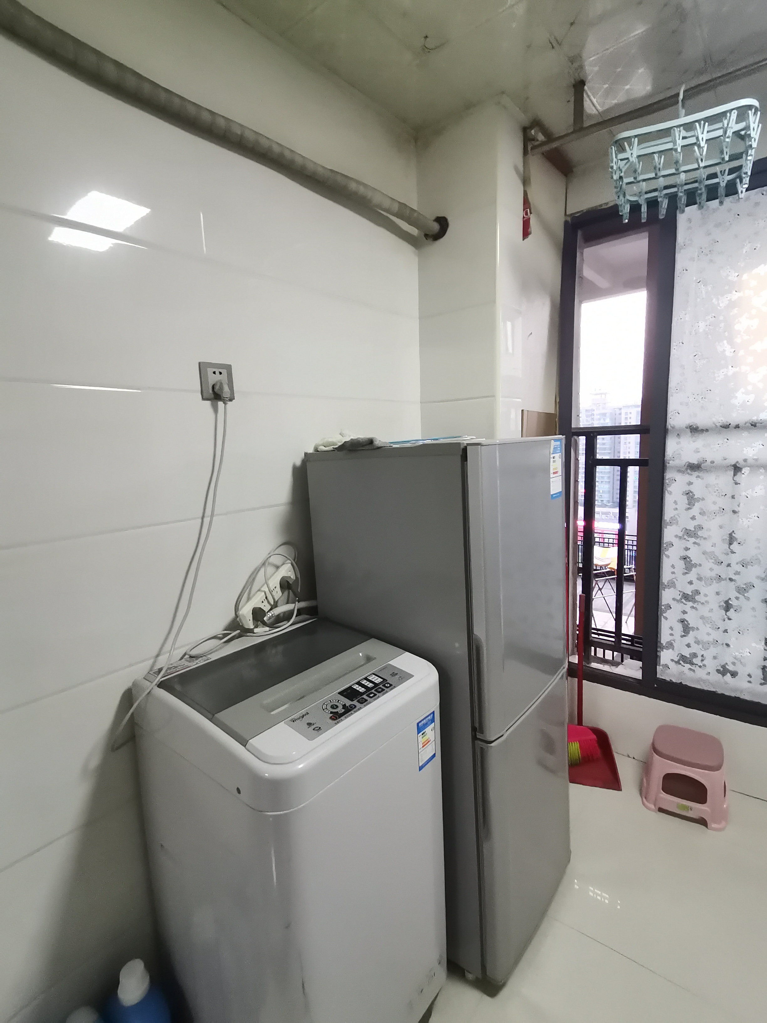 中建国际大厦  1室1厅1卫   1300.00元/月室内图