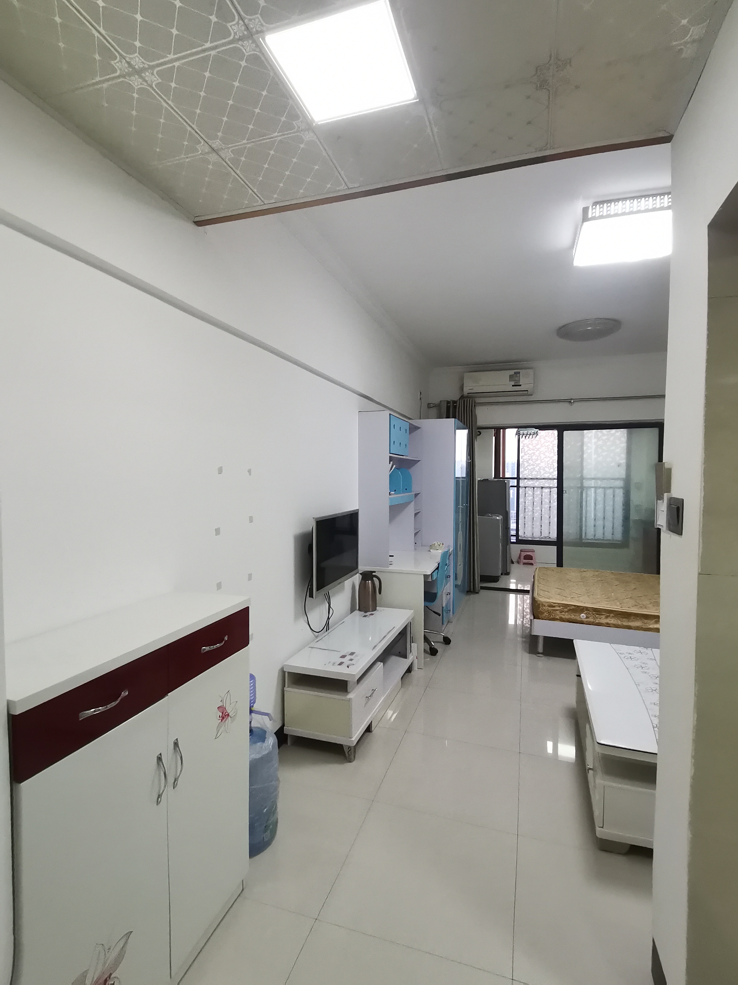 中建国际大厦  1室1厅1卫   1300.00元/月室内图