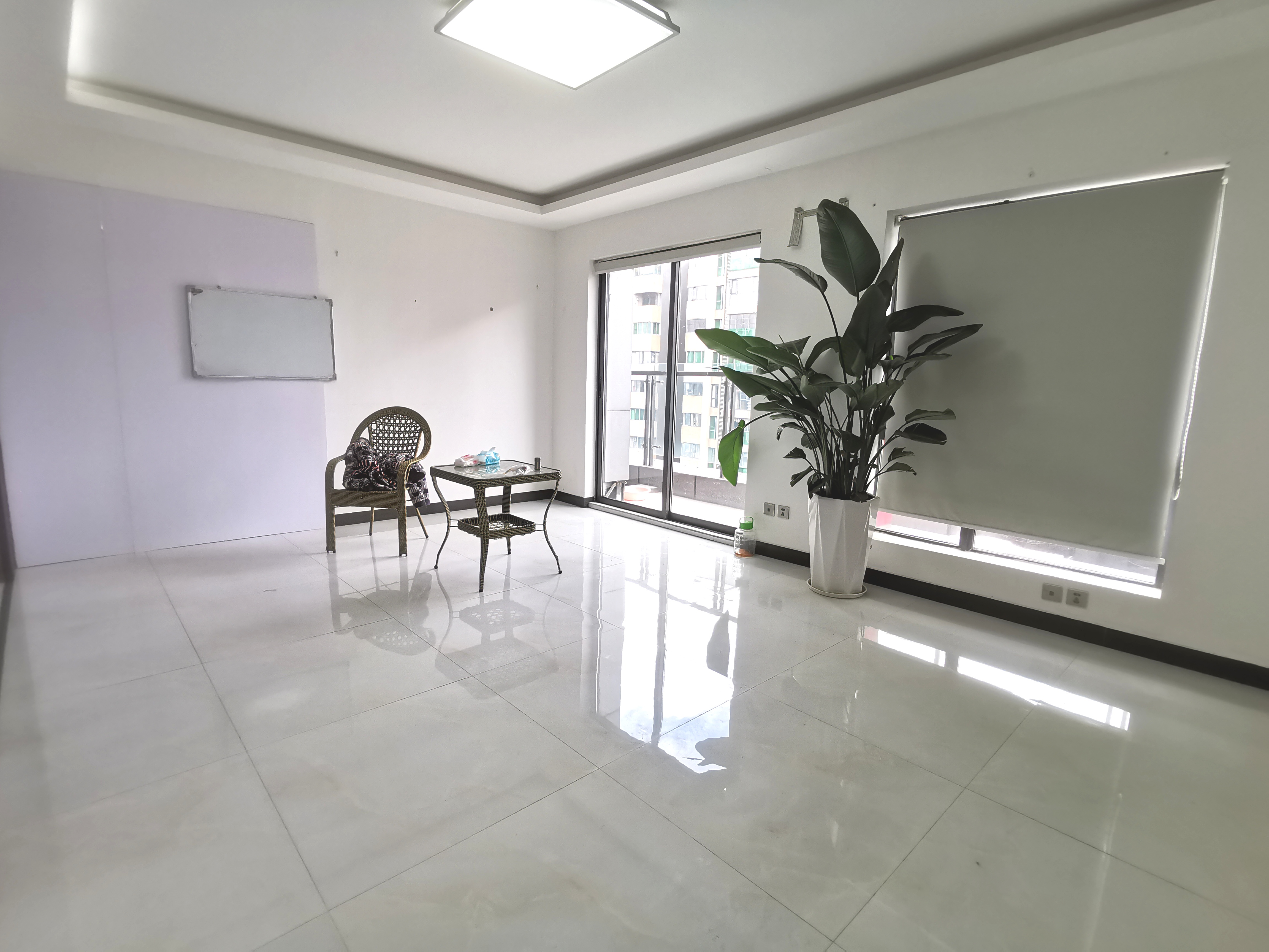 中天会展城SOHO公寓 1室1厅1卫 7000.00元/月 中天会展城SOHO公寓 1室1厅1卫 7000.00元/月室内图