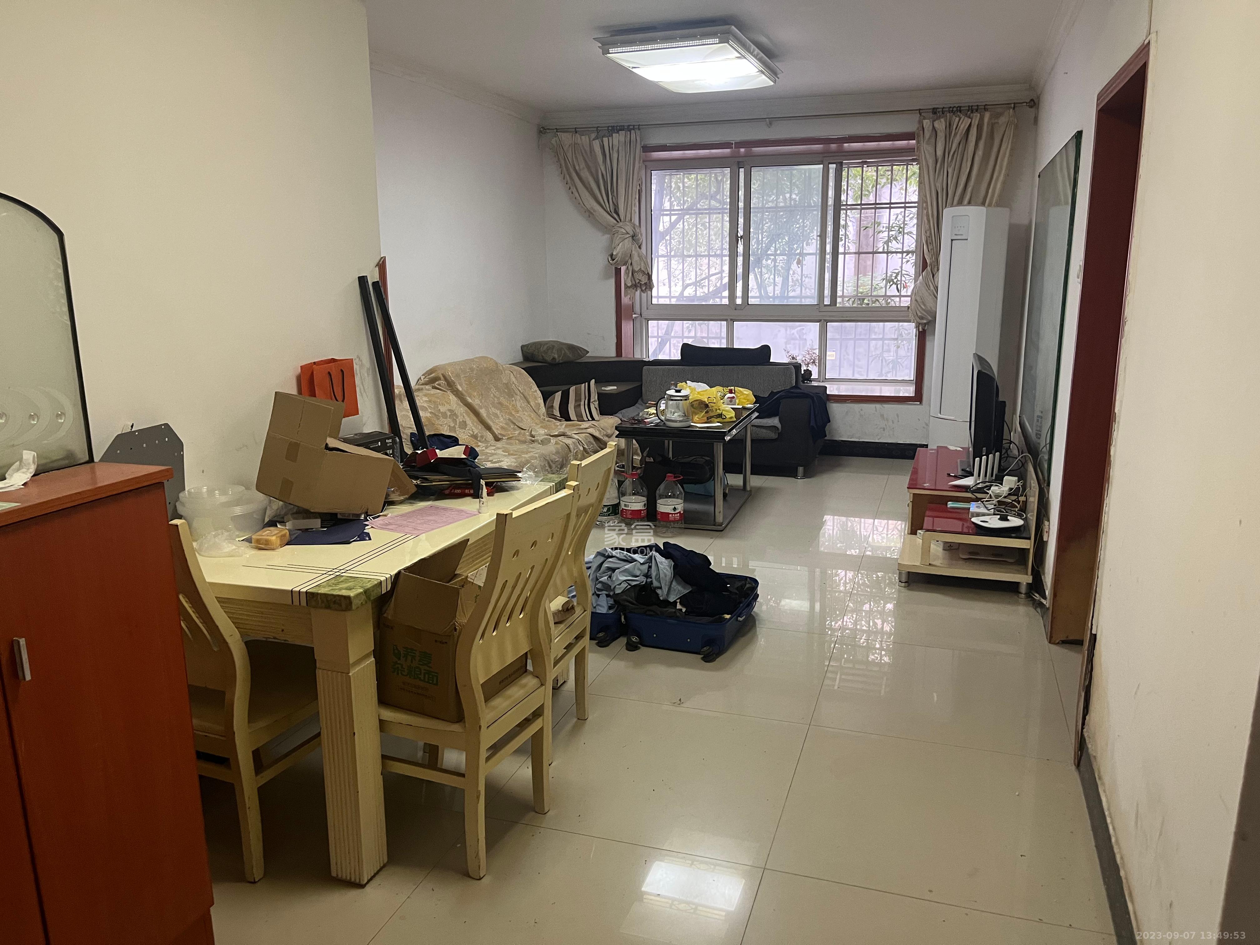 绿洲景芳  3室2厅1卫   2100.00元/月室内图1