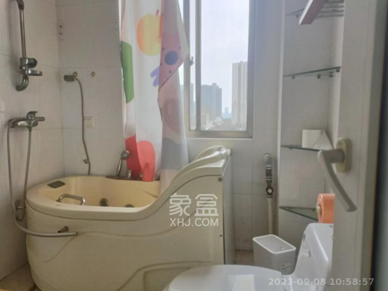 先福村住宅楼（移动公司宿舍）  4室2厅2卫   3600.00元/月室内图