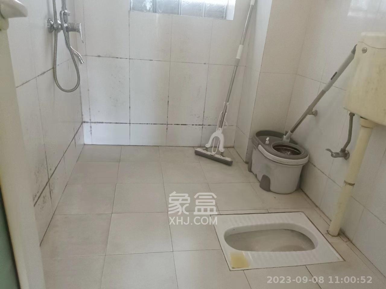 先福村住宅楼（移动公司宿舍）  4室2厅2卫   3600.00元/月室内图