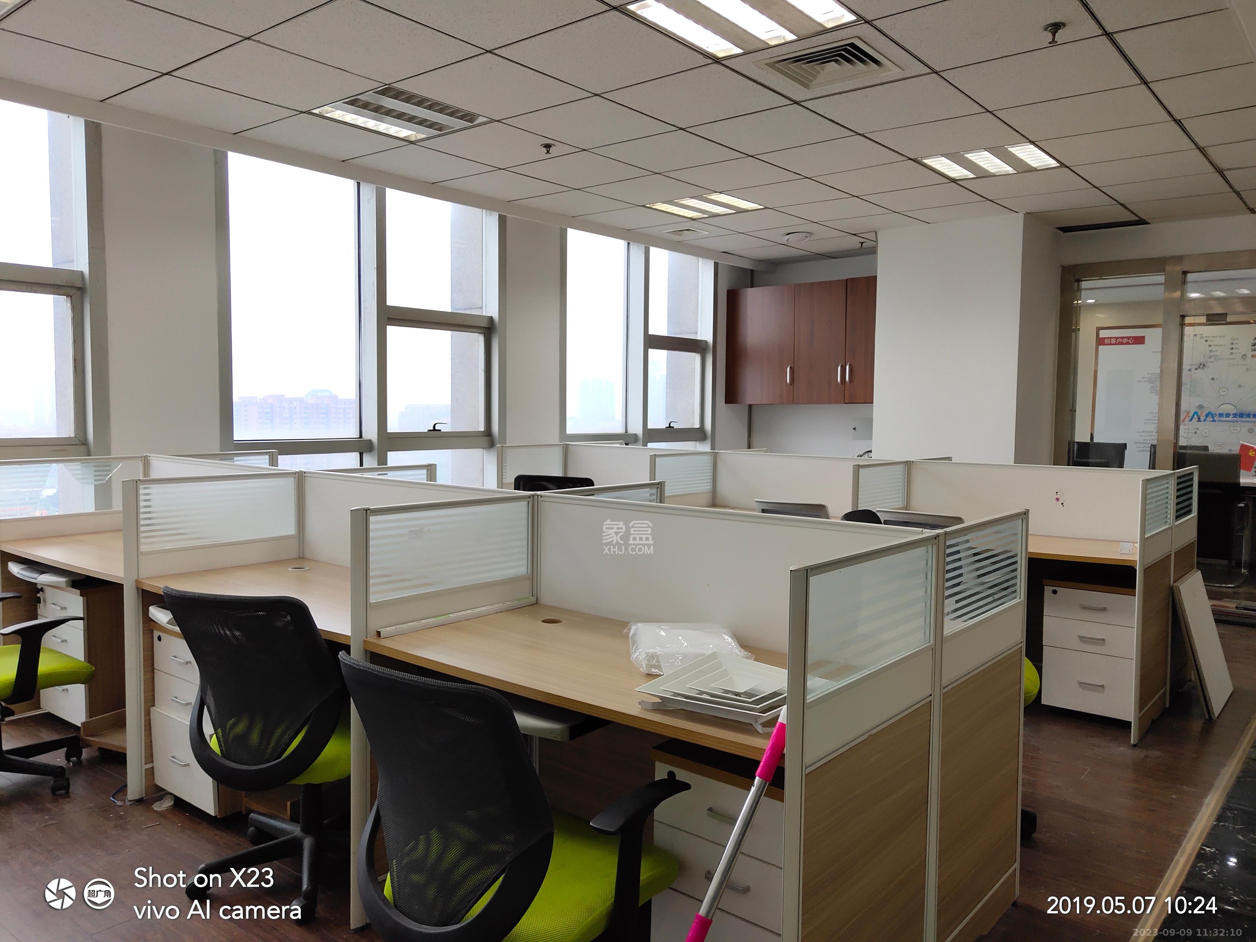 华晨双帆国际  6室2厅2卫   17000.00元/月室内图