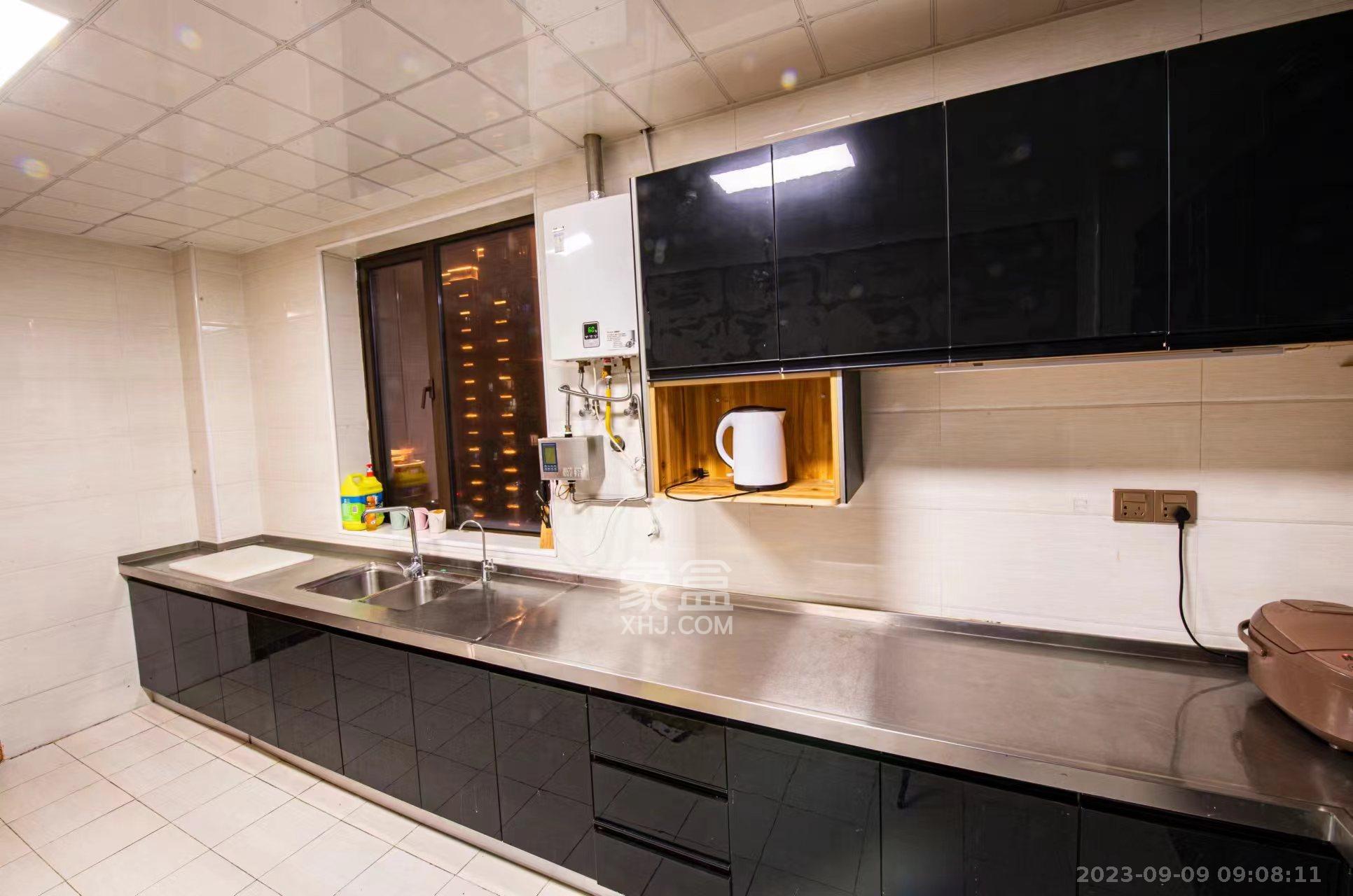 世茂外滩里(世茂铂翠湾三期) 4室2厅3卫 8000.0元/月 世茂外滩里(世茂铂翠湾三期) 4室2厅3卫 8000.0元/月室内图