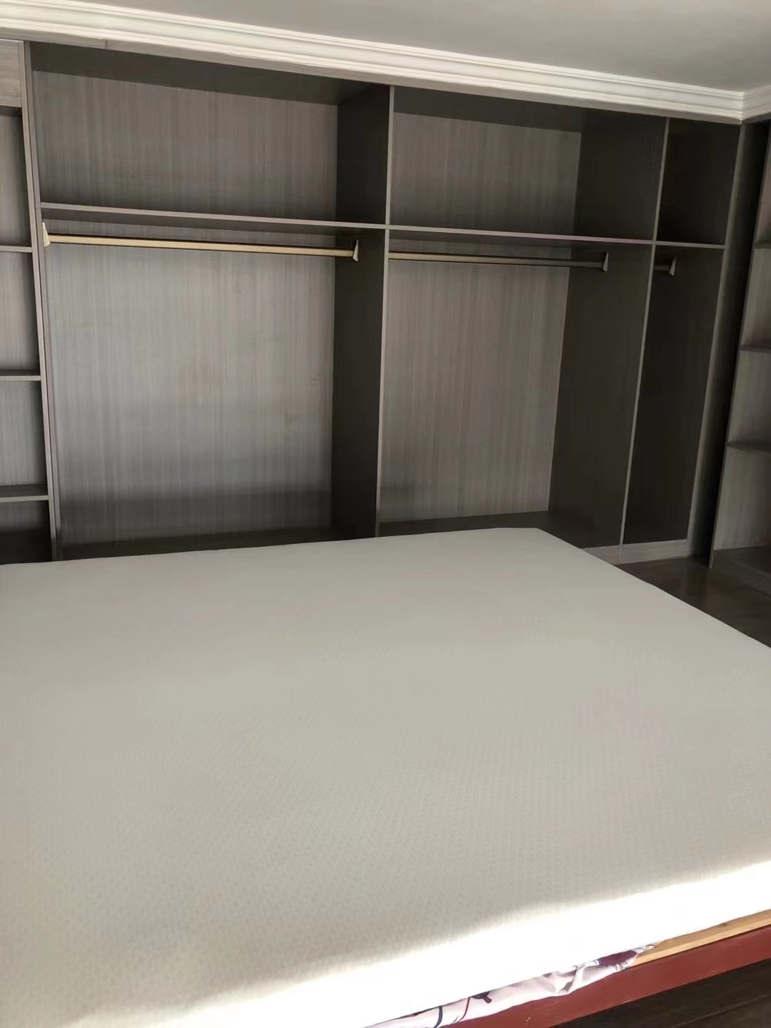 恒大绿洲  1室1厅1卫   1300.00元/月室内图1