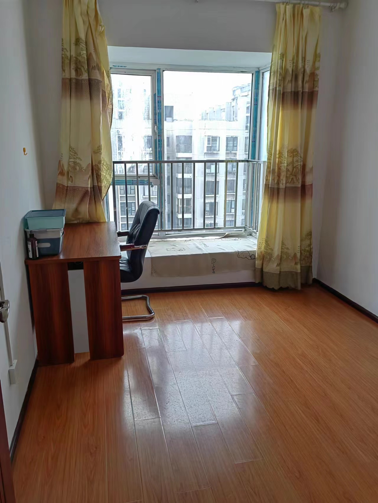 远大生态风景  3室2厅2卫   2100.00元/月室内图