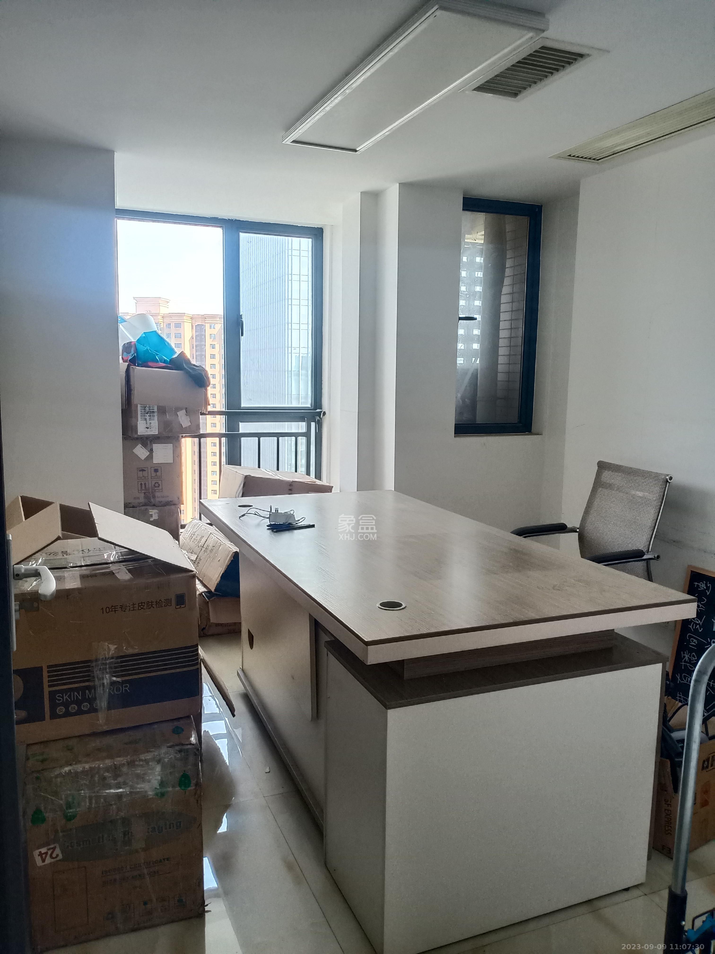 东城港 1室1厅1卫 7900.0元/月 东城港 1室1厅1卫 7900.0元/月室内图