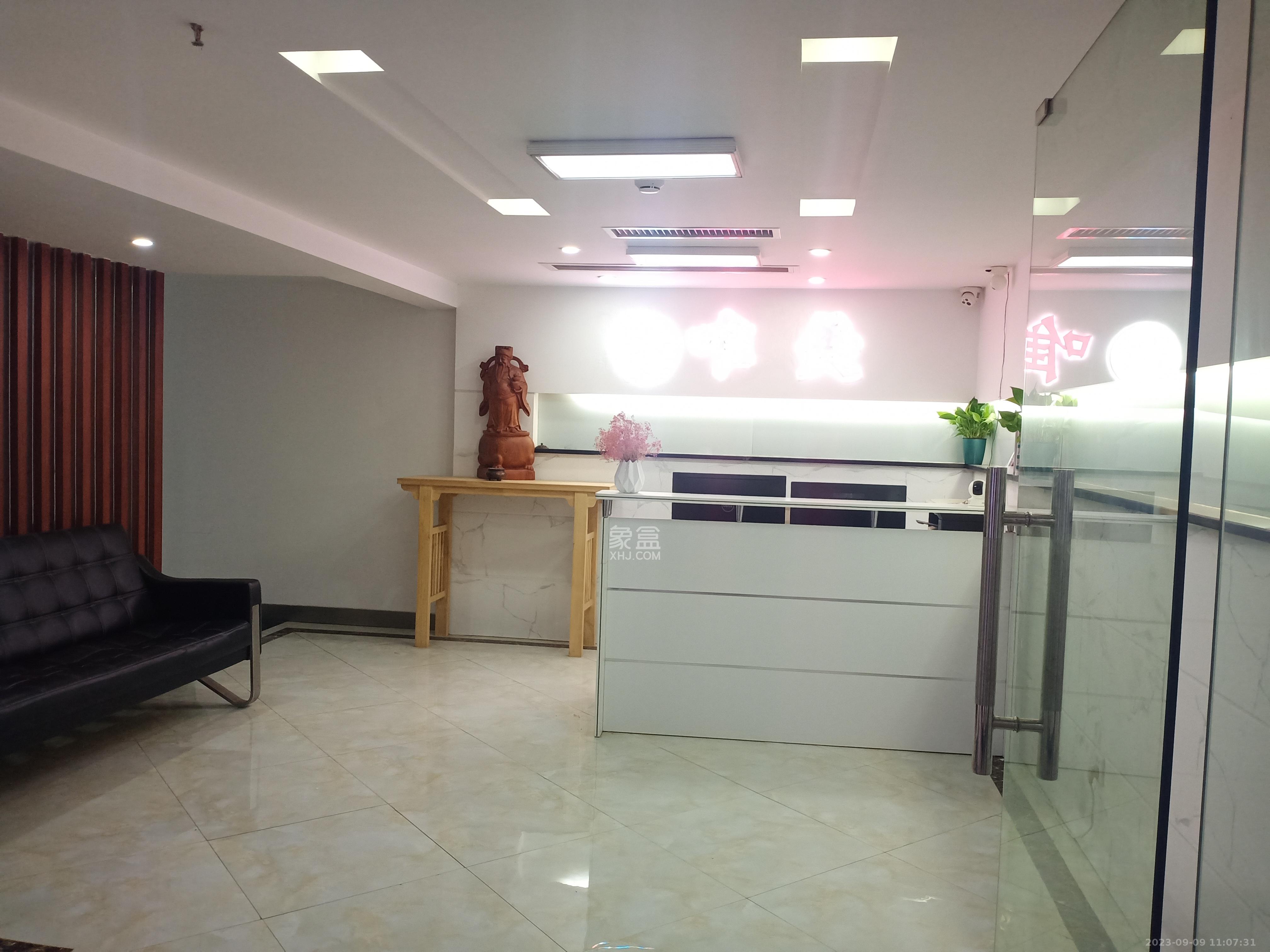 东城港 1室1厅1卫 7900.0元/月 东城港 1室1厅1卫 7900.0元/月室内图