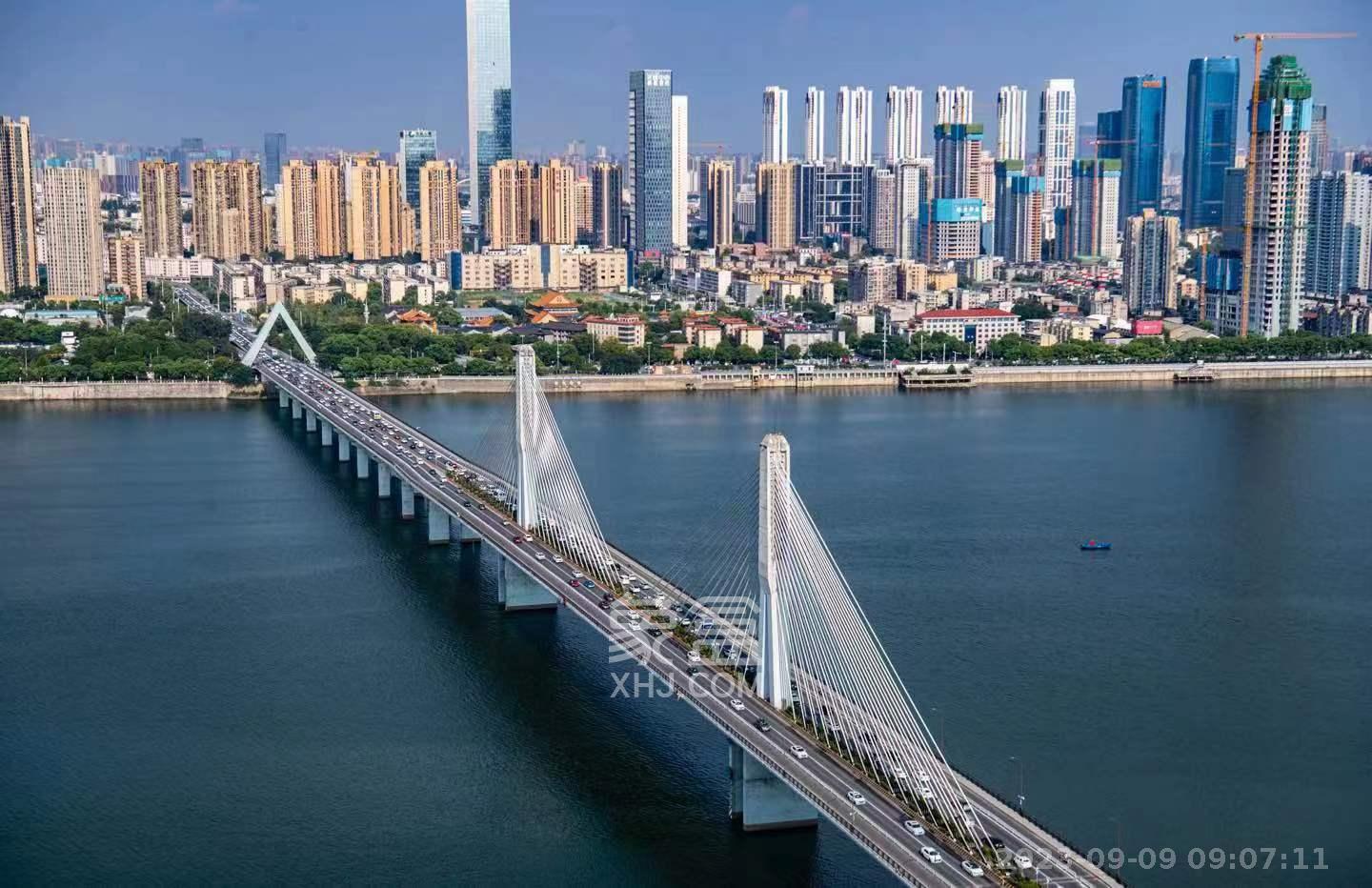 世茂外滩里（世茂铂翠湾三期）  4室2厅3卫    8000.0元/月室内图