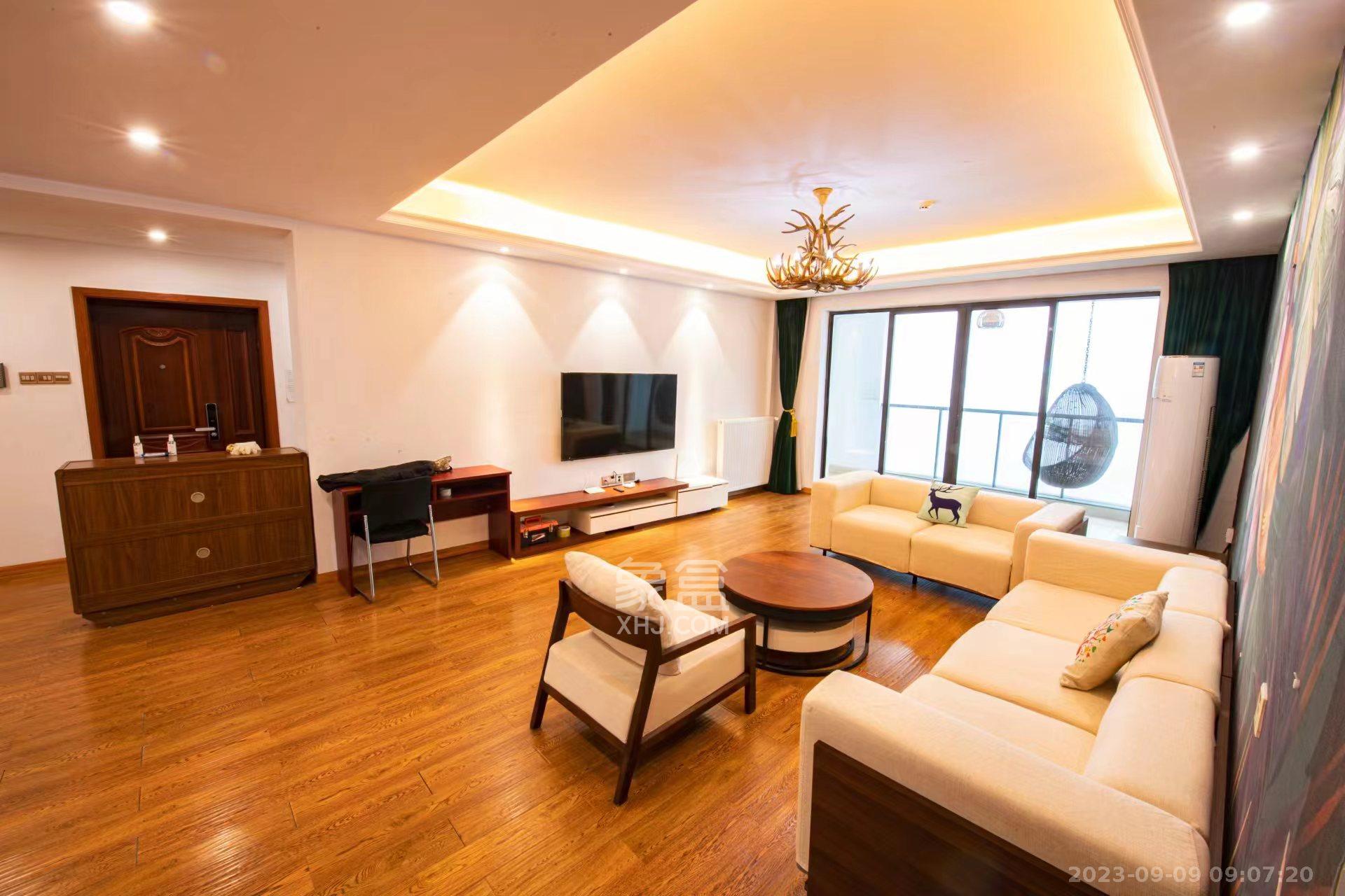 世茂外滩里（世茂铂翠湾三期）  4室2厅3卫    8000.0元/月室内图