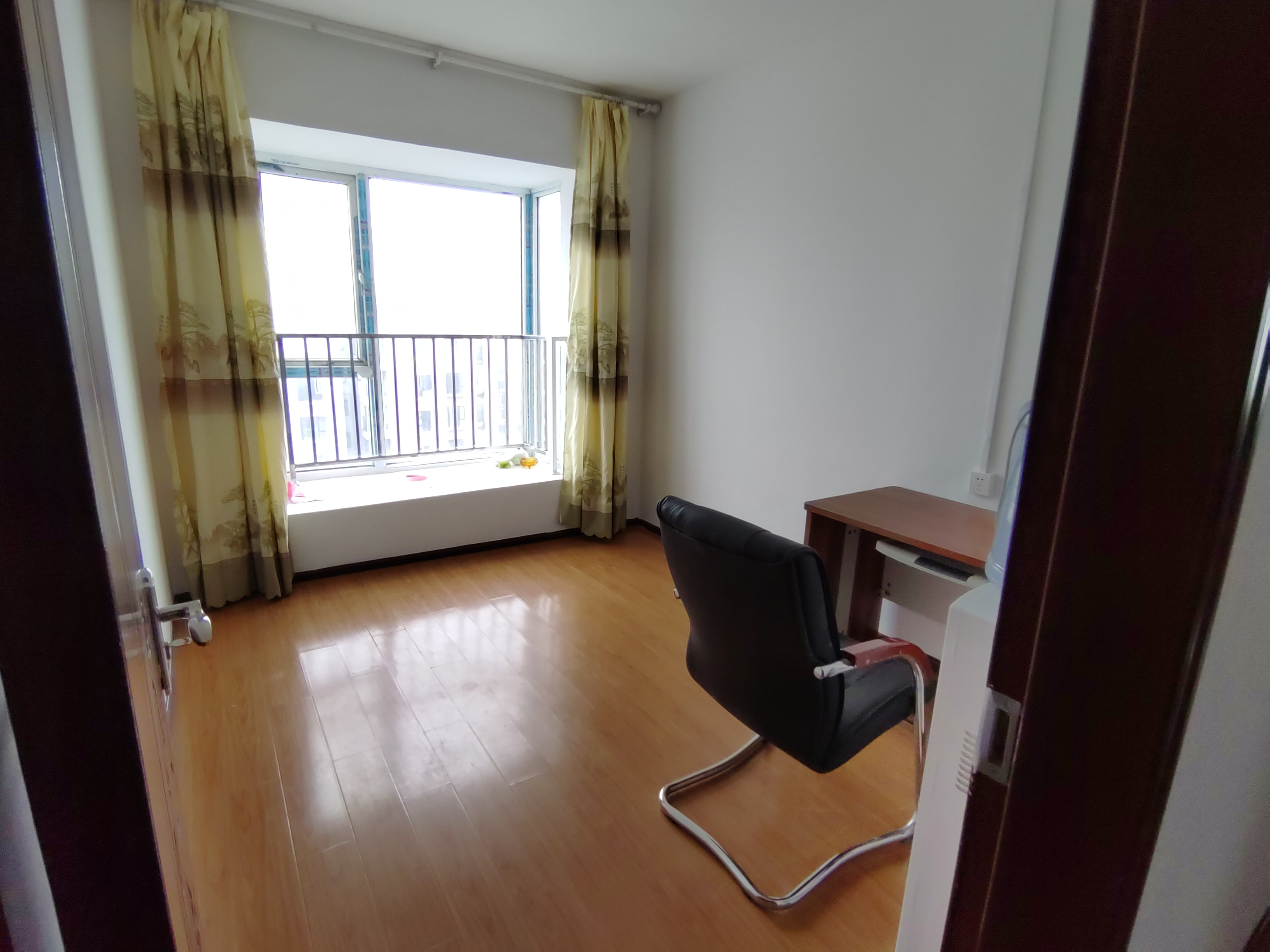 远大生态风景  3室2厅2卫   2100.00元/月室内图