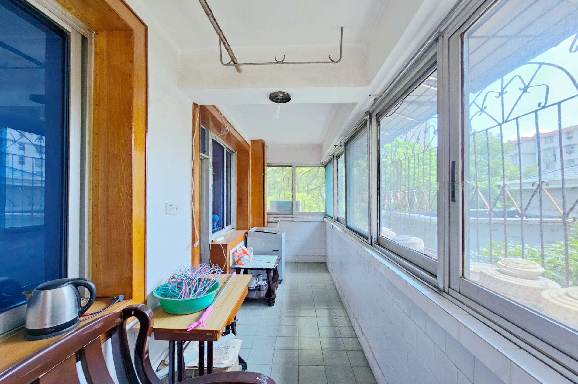 荷花园市直教师村（长沙市教育局直属教师二村）  3室2厅1卫   66.50万阳台