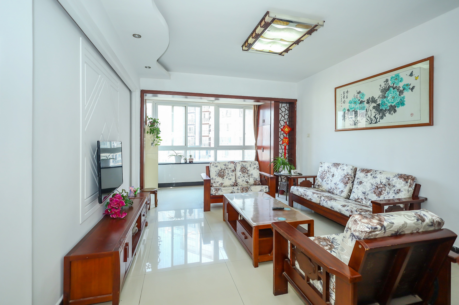 楚天馨苑  3室2厅2卫    66.8万 楚天馨苑  3室2厅2卫    66.8万客厅