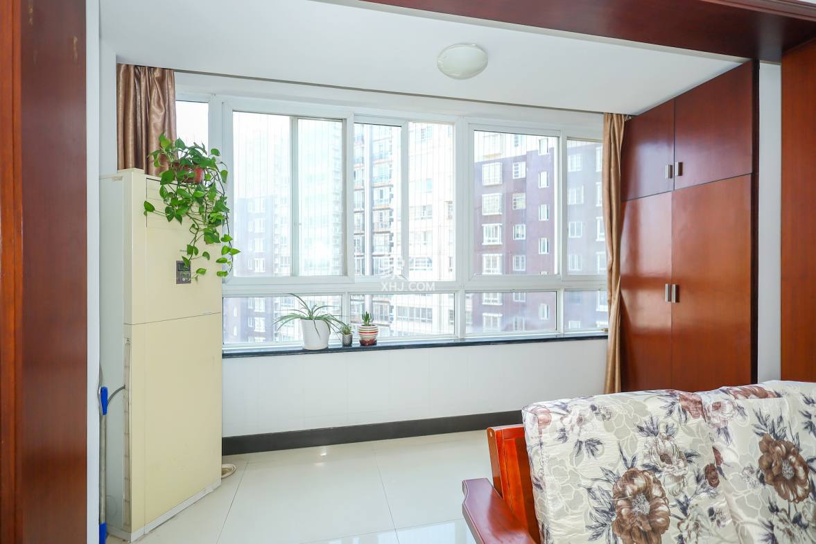 楚天馨苑  3室2厅2卫    66.8万 楚天馨苑  3室2厅2卫    66.8万阳台