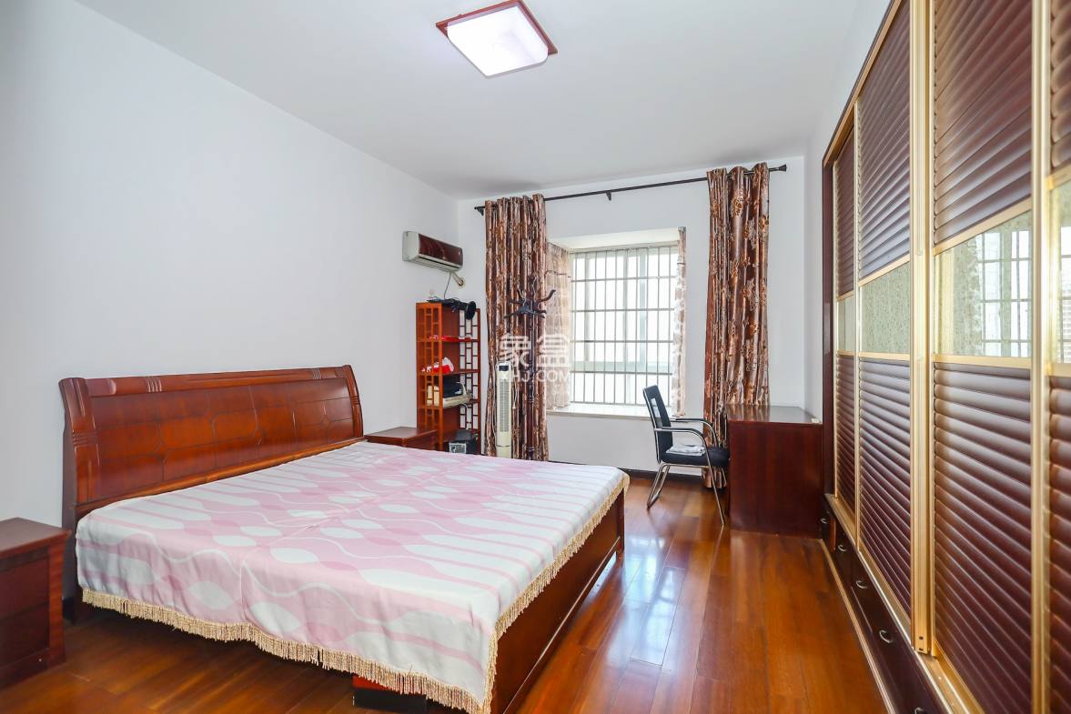 楚天馨苑  3室2厅2卫    66.8万 楚天馨苑  3室2厅2卫    66.8万卧室