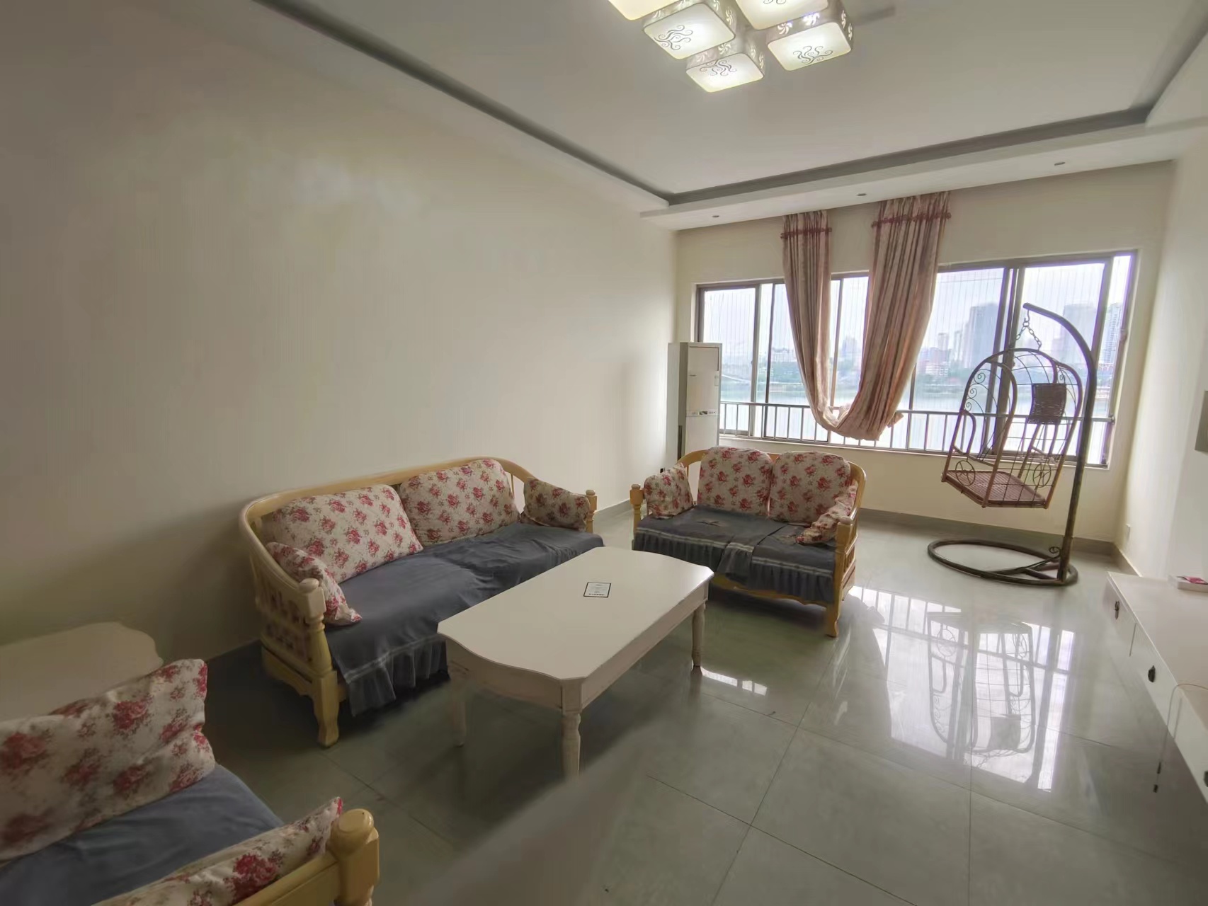 联谊怡沁园 3室2厅2卫 55.0万 联谊怡沁园 3室2厅2卫 55.0万室内图