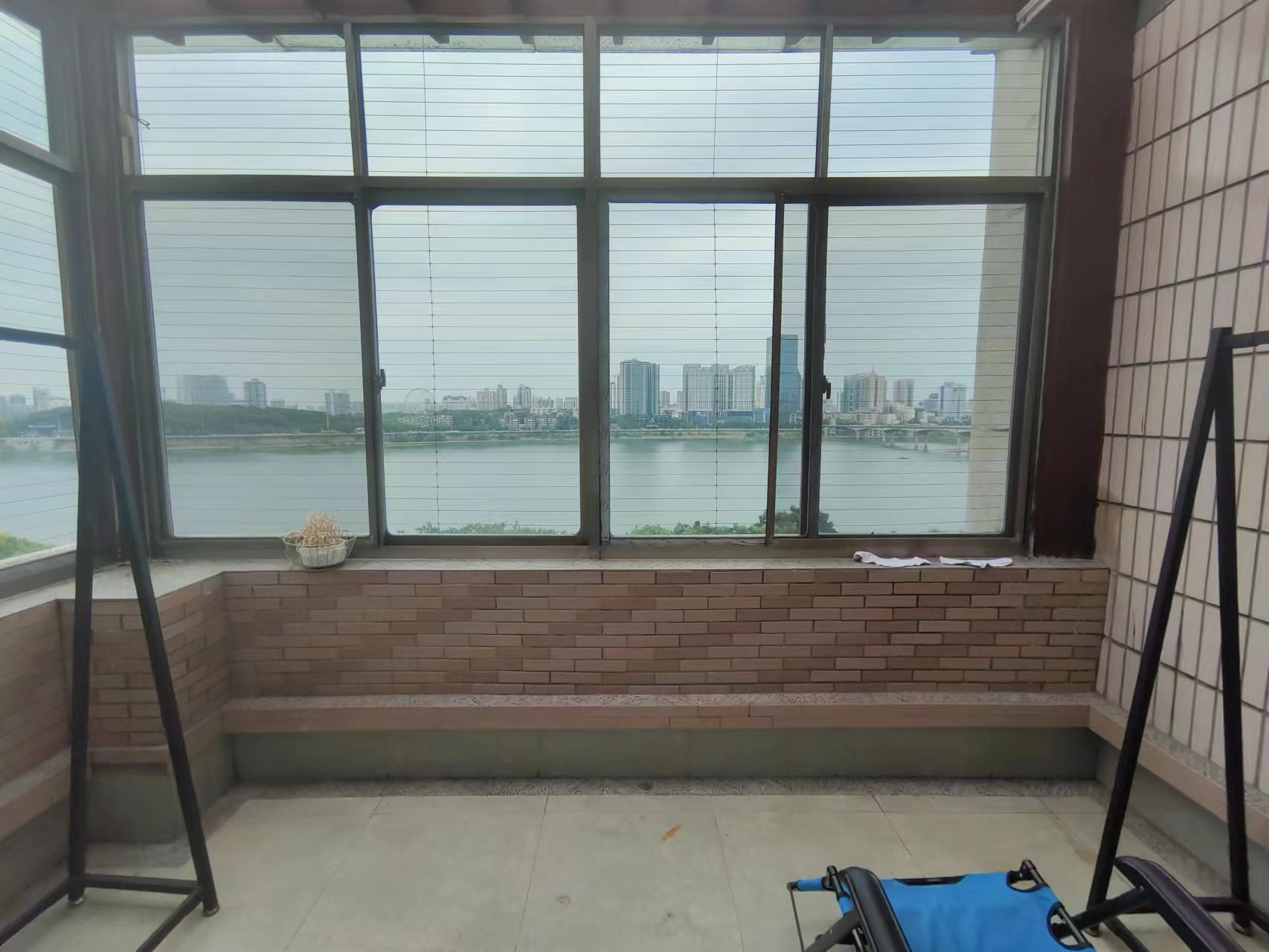 联谊怡沁园 3室2厅2卫 55.0万 联谊怡沁园 3室2厅2卫 55.0万室内图