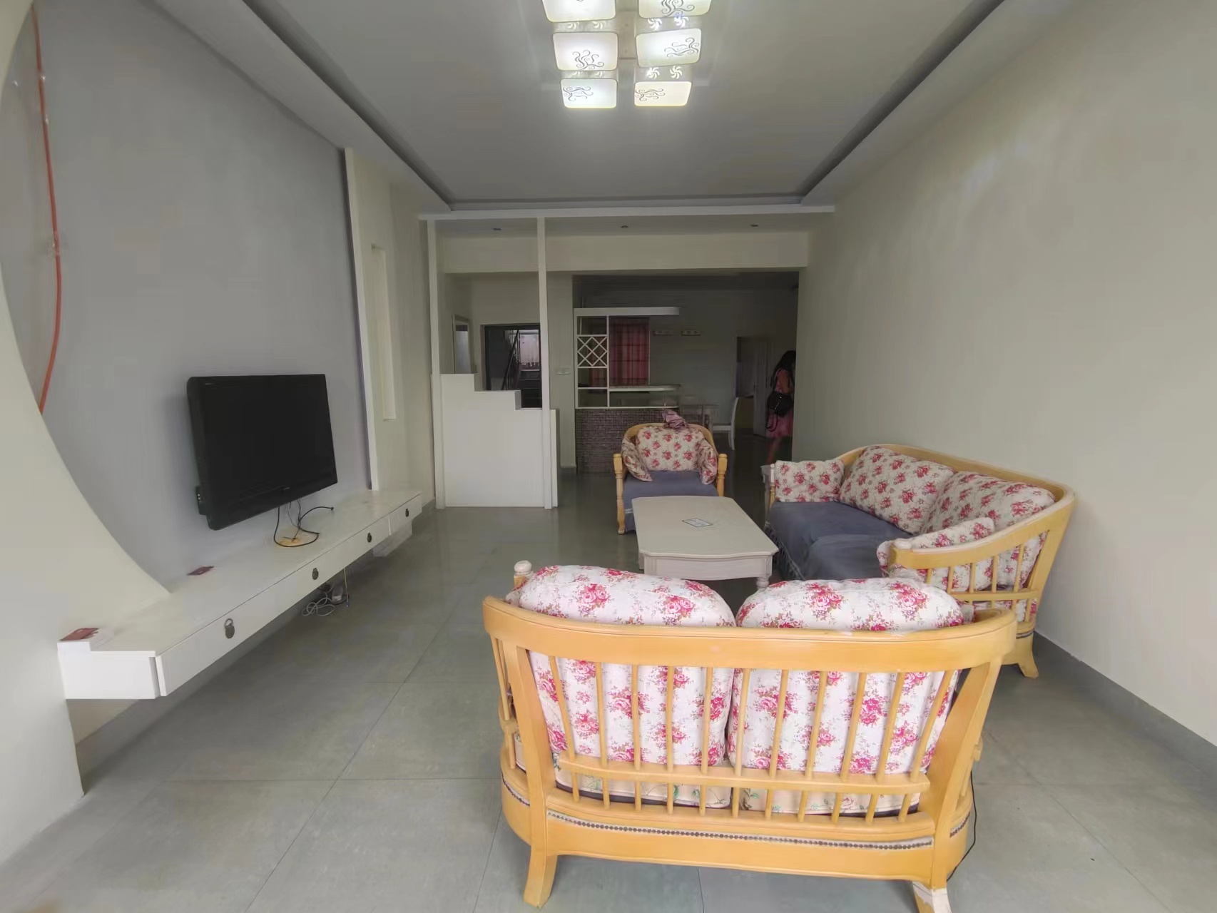 联谊怡沁园 3室2厅2卫 55.0万 联谊怡沁园 3室2厅2卫 55.0万室内图