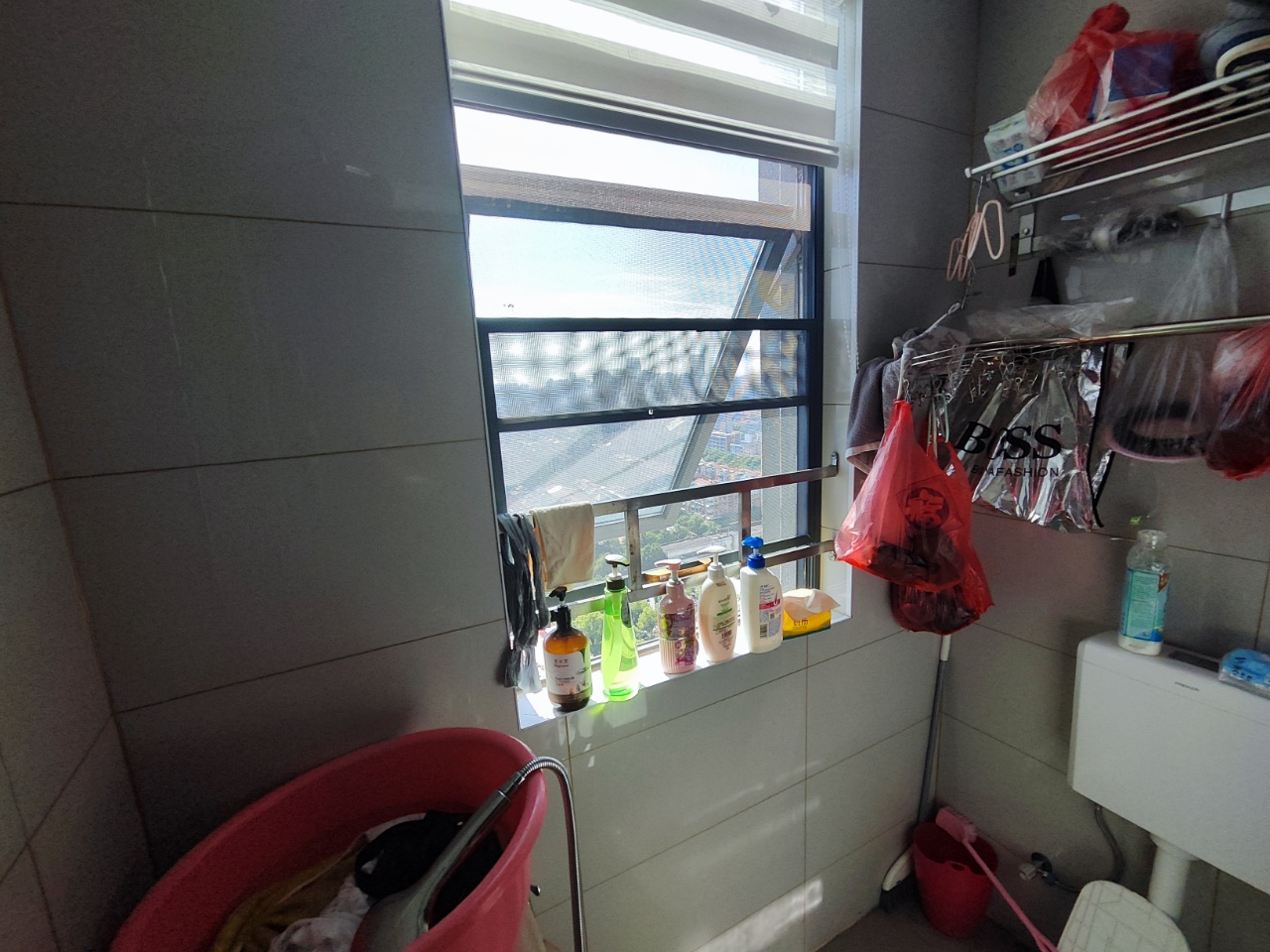 朗廷览江 2室1厅1卫 61.8万 朗廷览江 2室1厅1卫 61.8万室内图