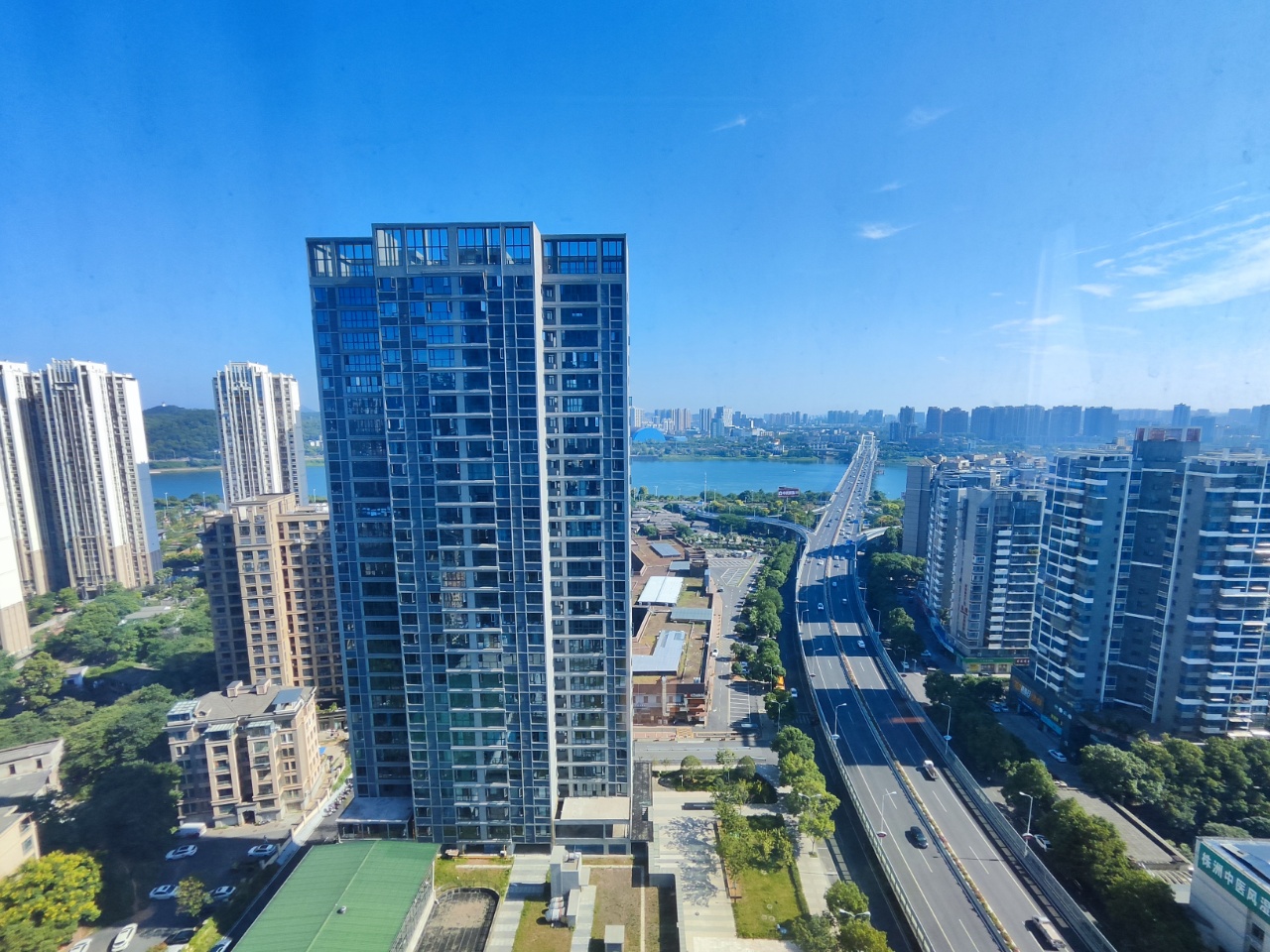 朗廷览江 2室1厅1卫 61.8万 朗廷览江 2室1厅1卫 61.8万室内图