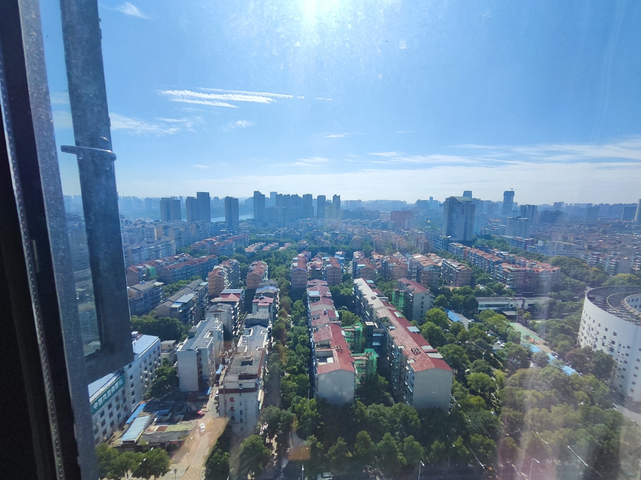 朗廷览江 2室1厅1卫 61.8万 朗廷览江 2室1厅1卫 61.8万室内图