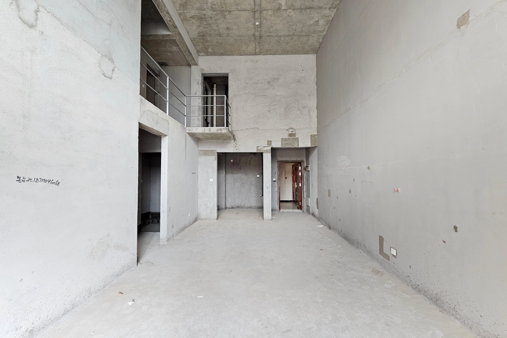 阳光城尚东湾青云苑 4室2厅2卫 100.0万 阳光城尚东湾青云苑 4室2厅2卫 100.0万客厅