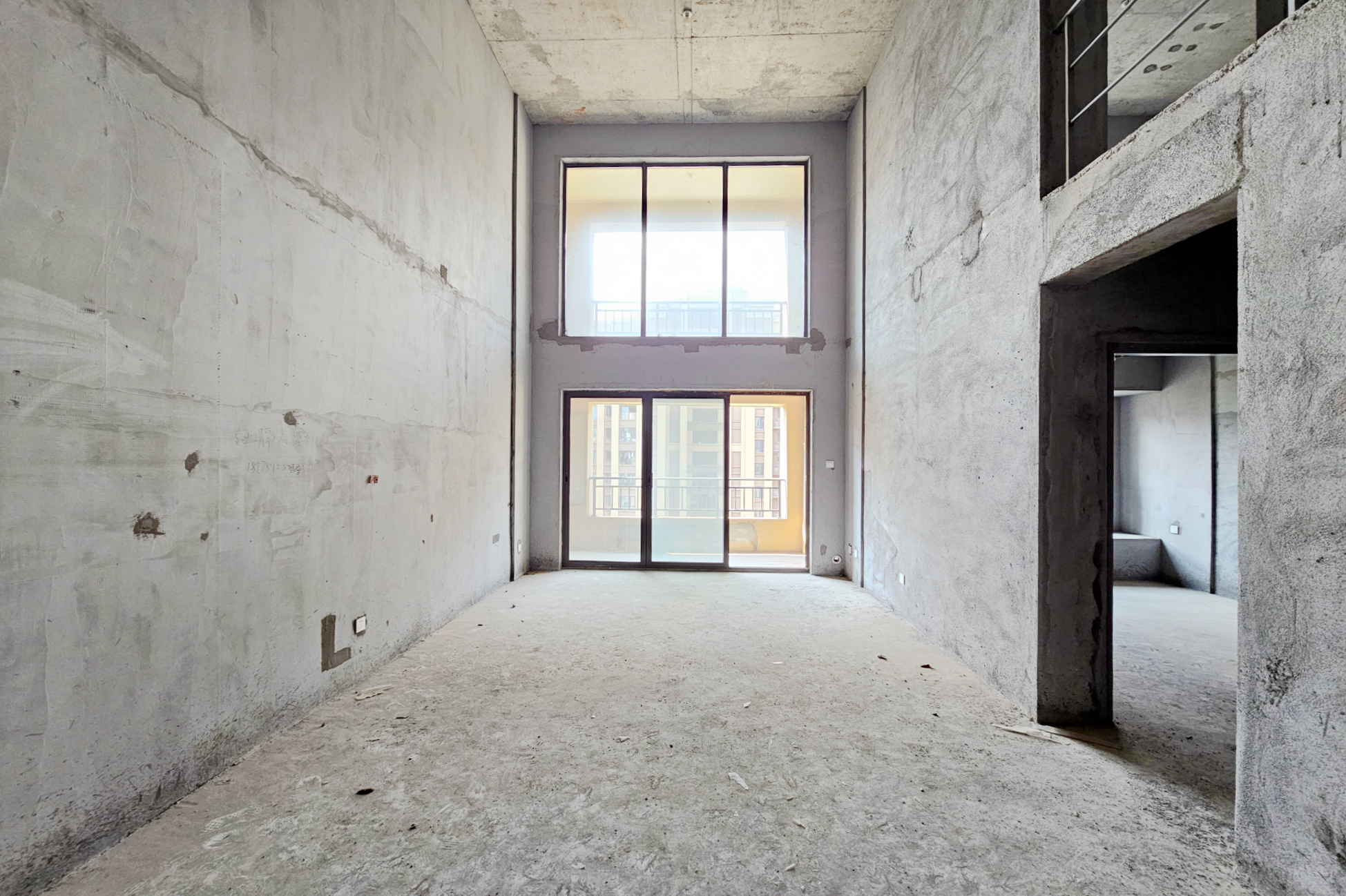 阳光城尚东湾青云苑 4室2厅2卫 100.0万 阳光城尚东湾青云苑 4室2厅2卫 100.0万客厅