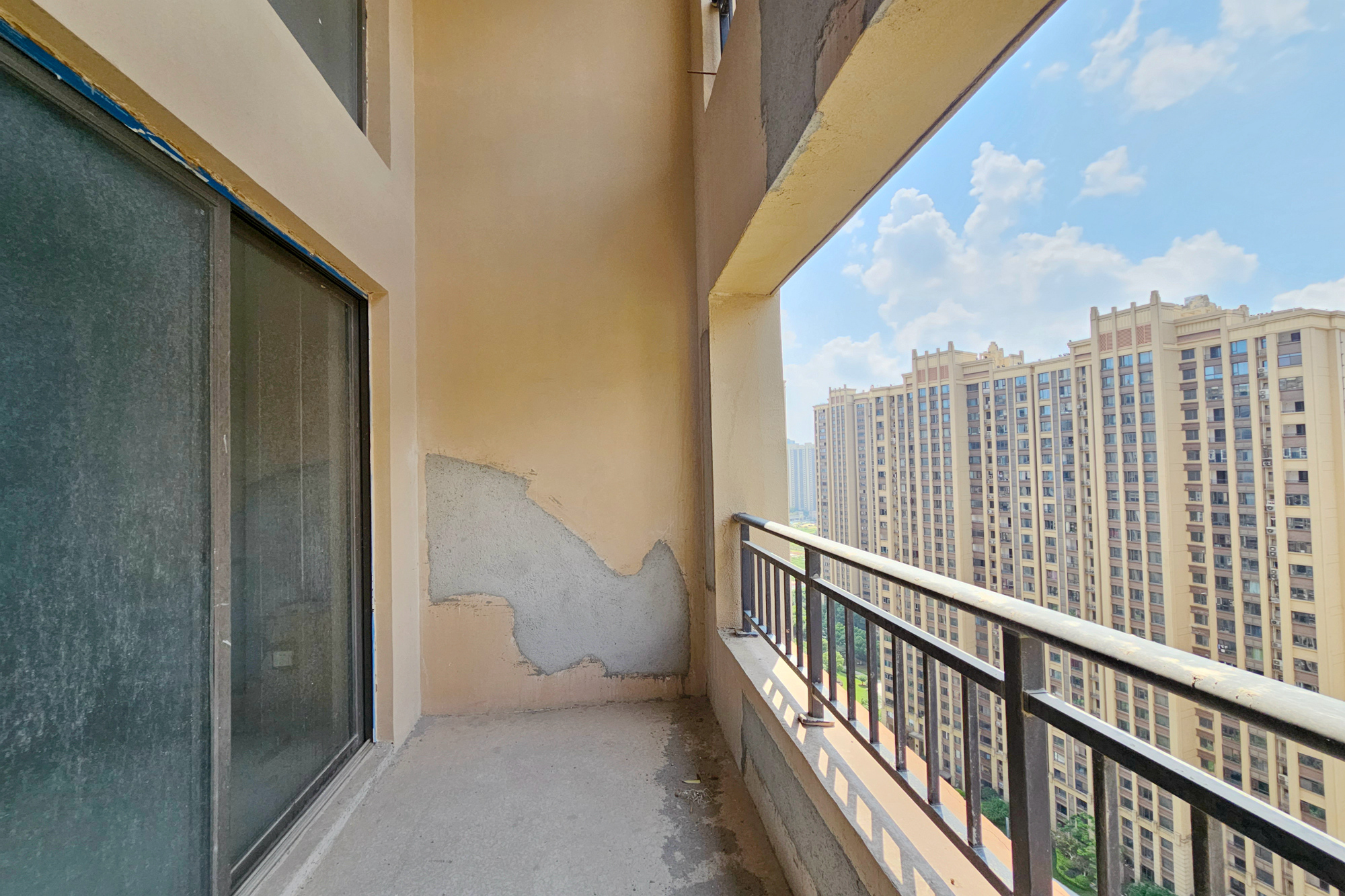 阳光城尚东湾青云苑 4室2厅2卫 100.0万 阳光城尚东湾青云苑 4室2厅2卫 100.0万其他