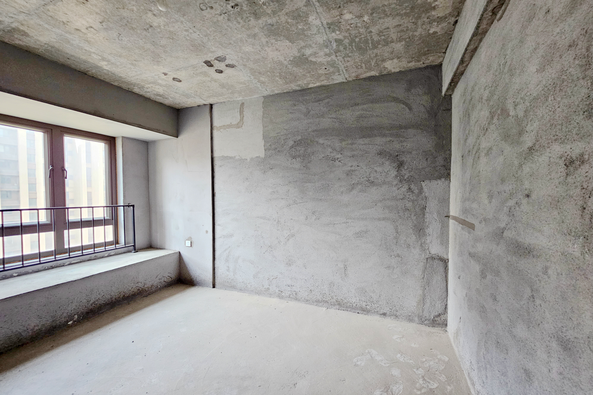 阳光城尚东湾青云苑  4室2厅2卫    100.0万其他